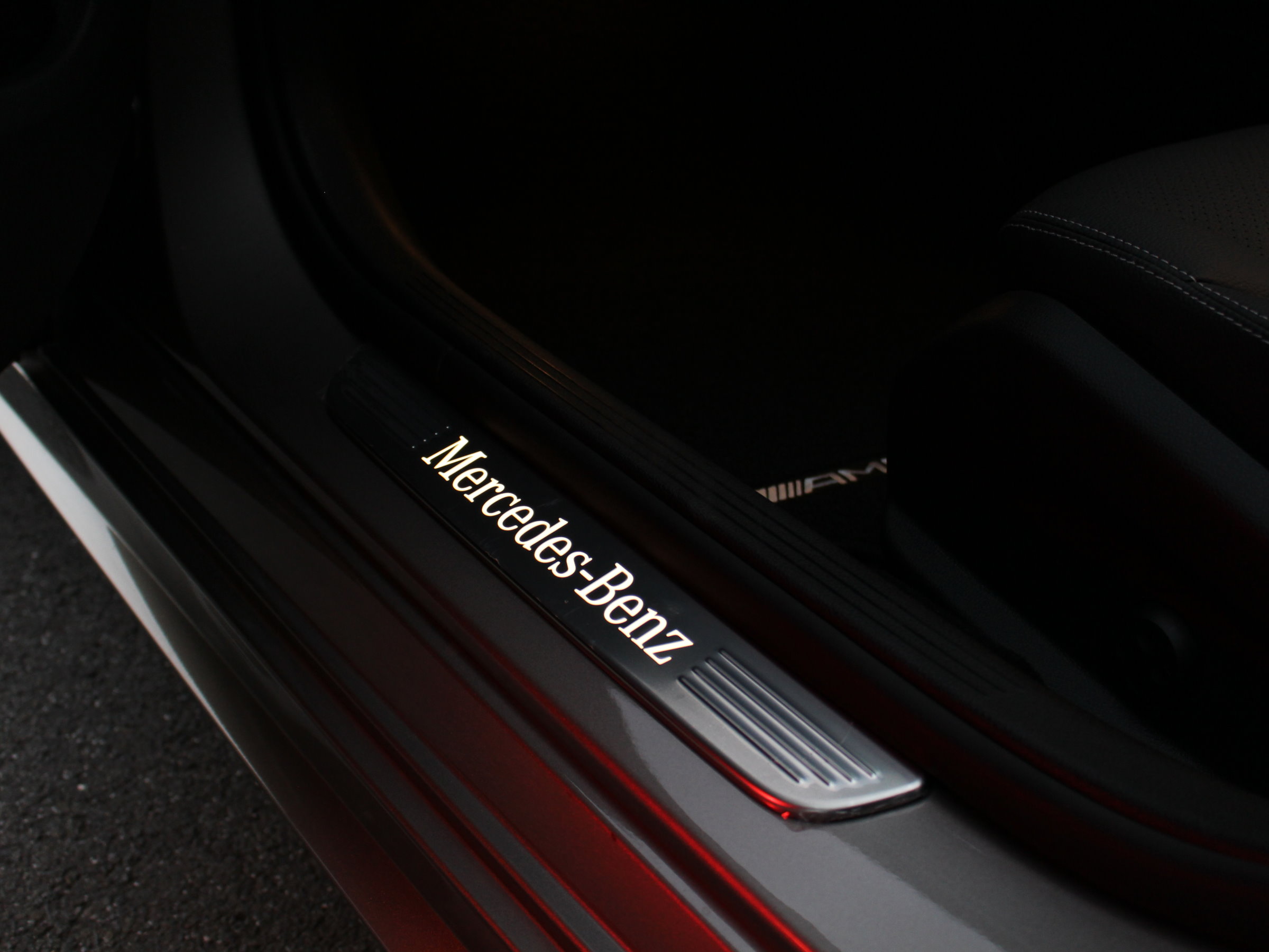 メルセデスベンツ　Ｃ２２０ｄアバンギャルド　ＡＭＧライン
