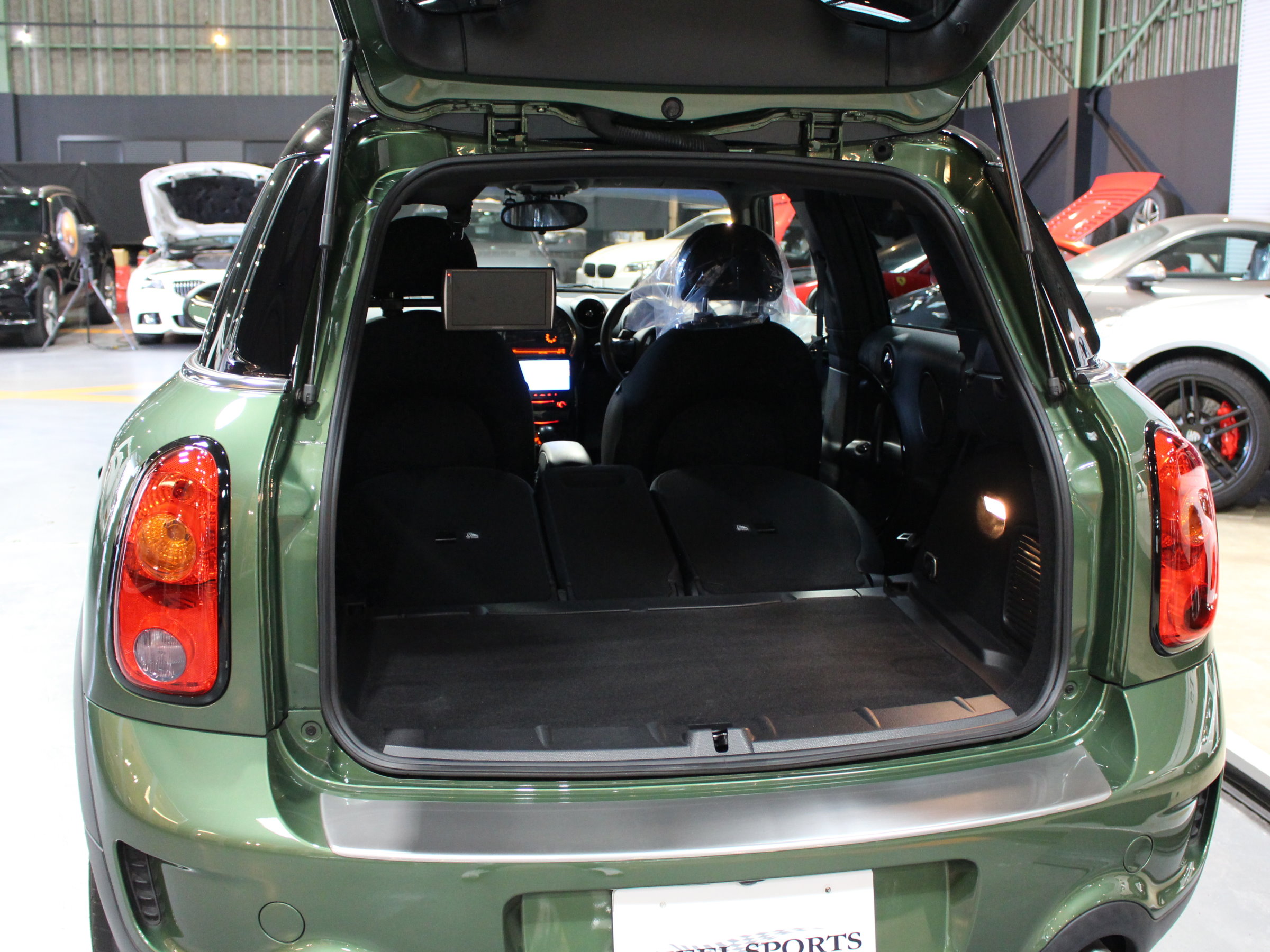 ＢＭＷ　ＭＩＮＩ　クーパーＳＤ　クロスオーバー