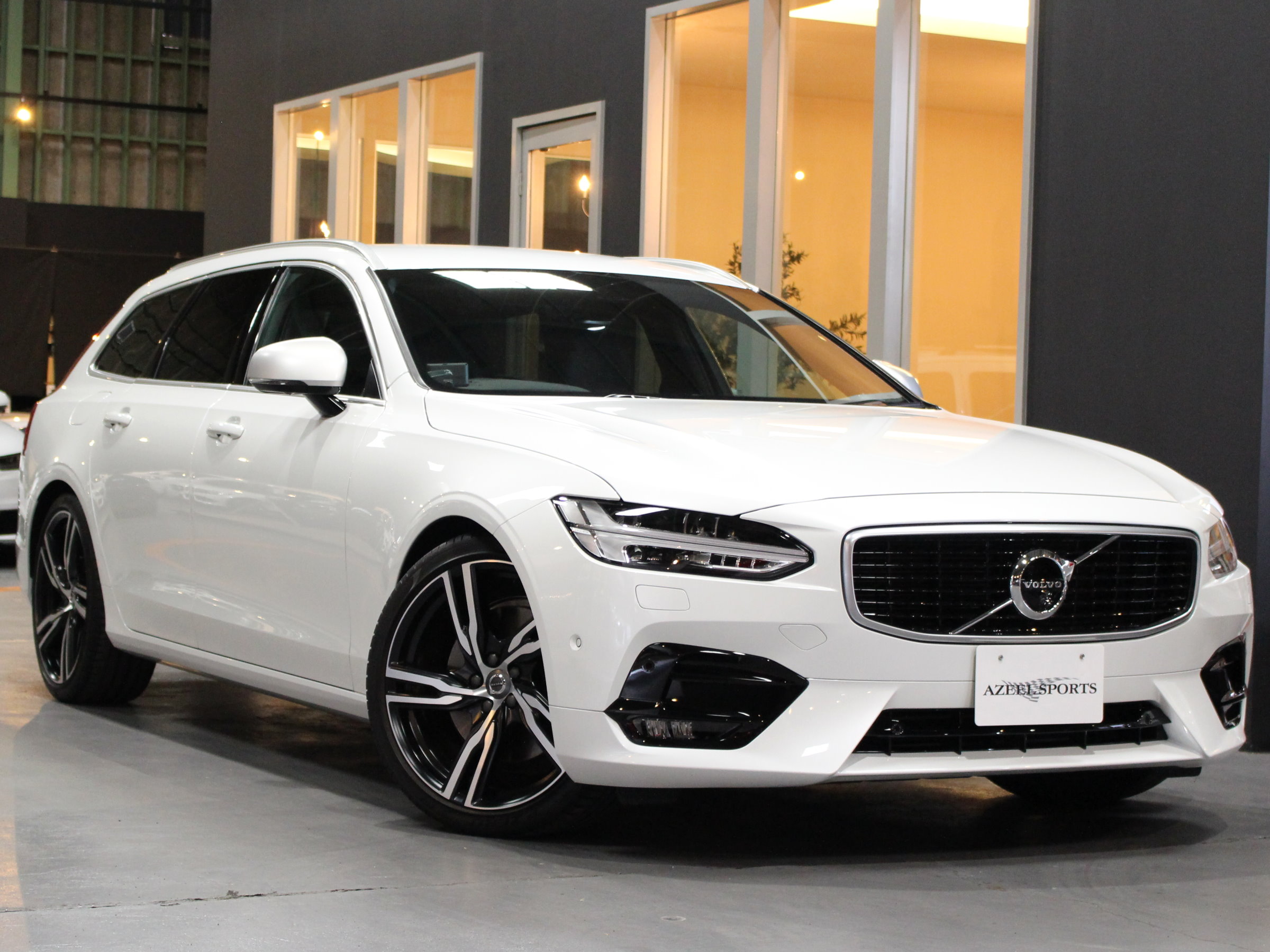 ボルボ　Ｖ９０　Ｔ６　ＡＷＤ　Ｒデザイン　