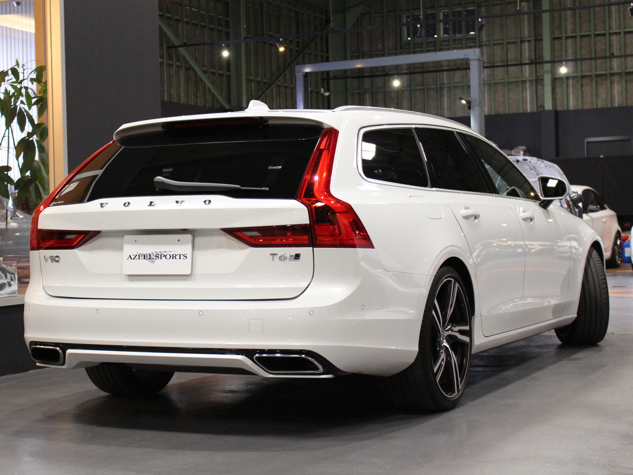 ボルボ　Ｖ９０　Ｔ６　ＡＷＤ　Ｒデザイン　