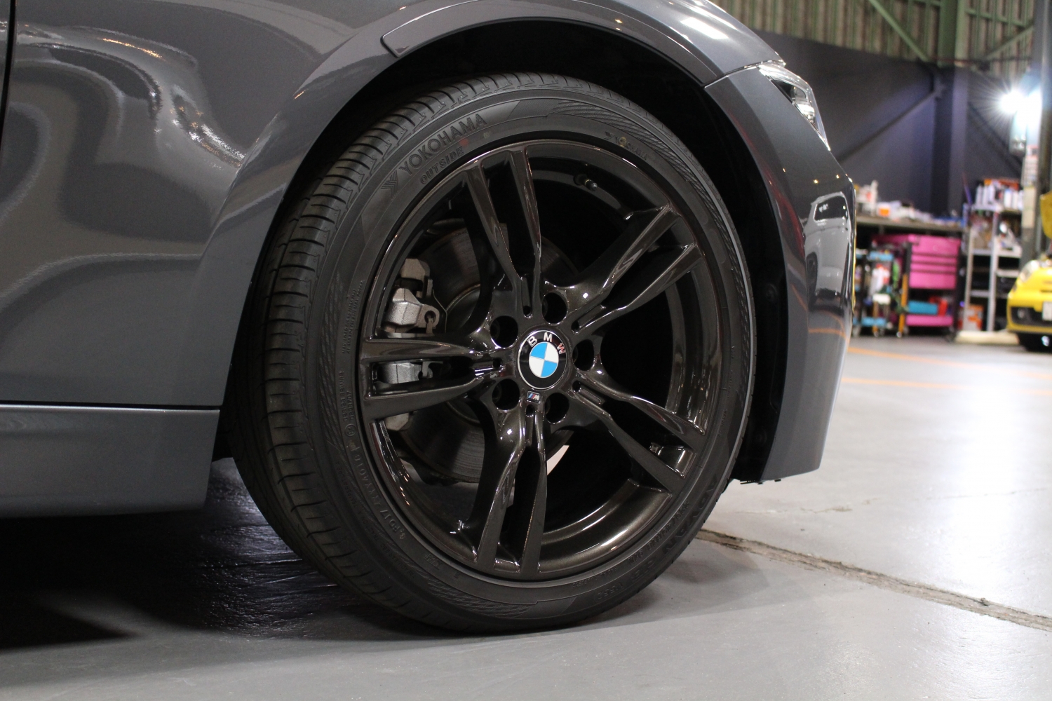 ＢＭＷ　３２０ｄ　Ｍスポーツ　ＬＣＩ
