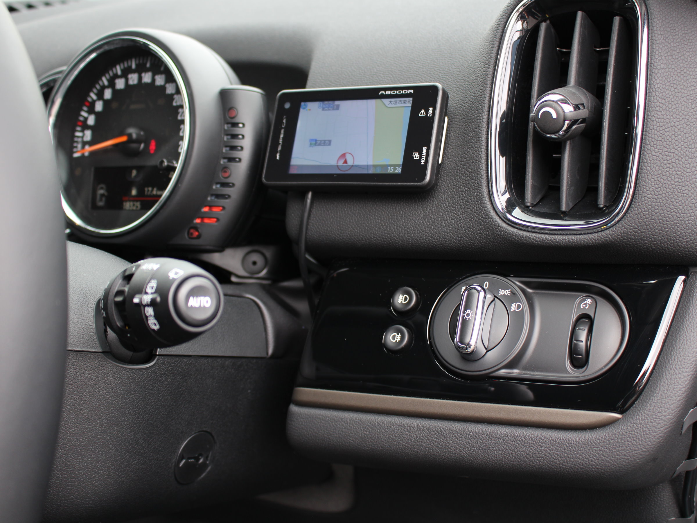 ＢＭＷ　ＭＩＮＩクーパーＤ　クロスオーバー