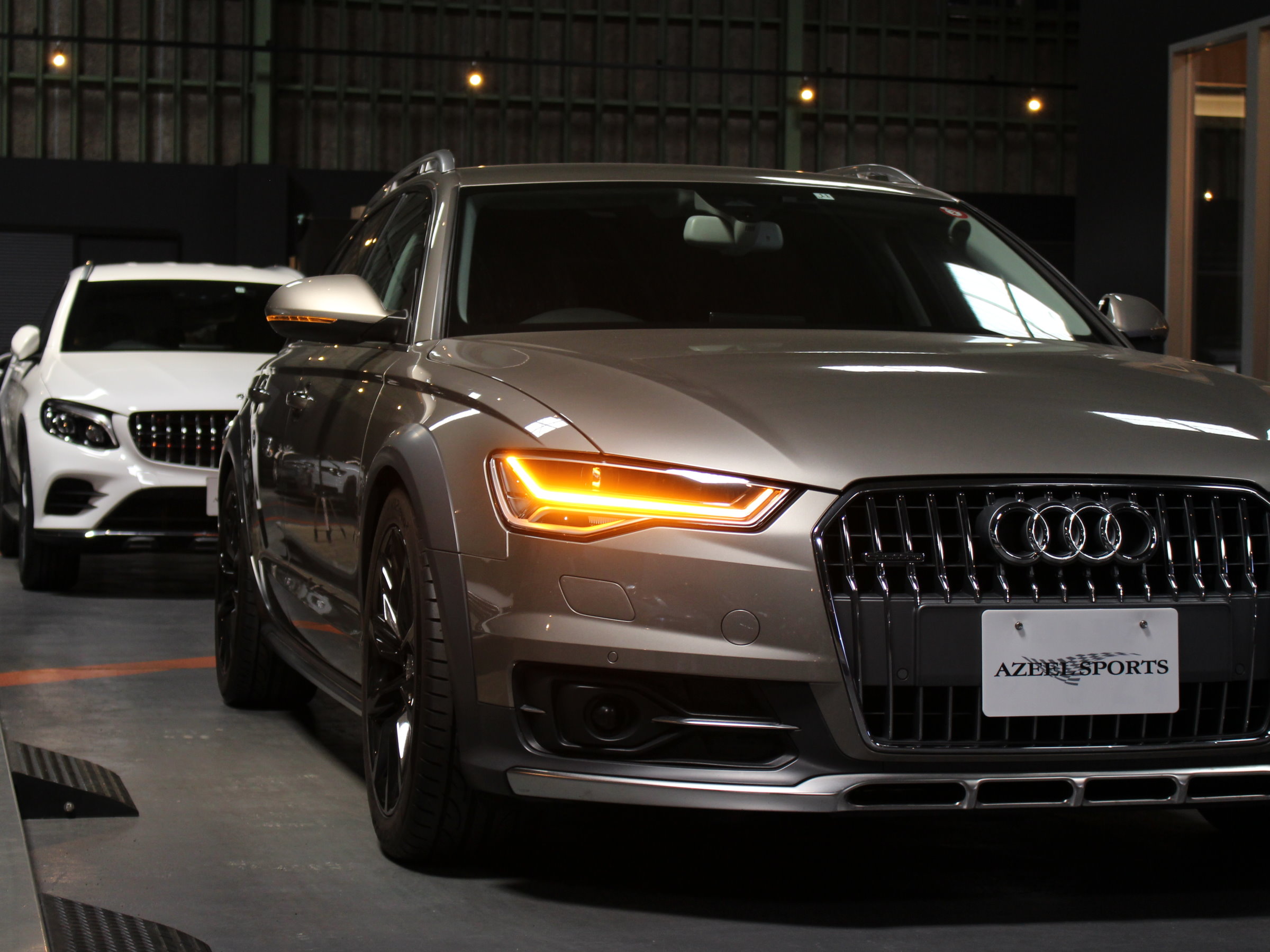 アウディ　Ａ６オールロードクワトロ　３．０ＴＦＳＩ