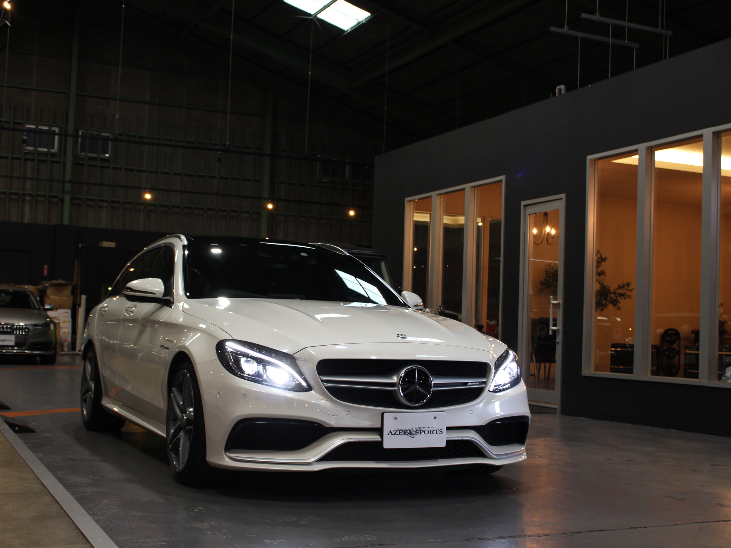 メルセデスＡＭＧ　Ｃ６３ステーションワゴン
