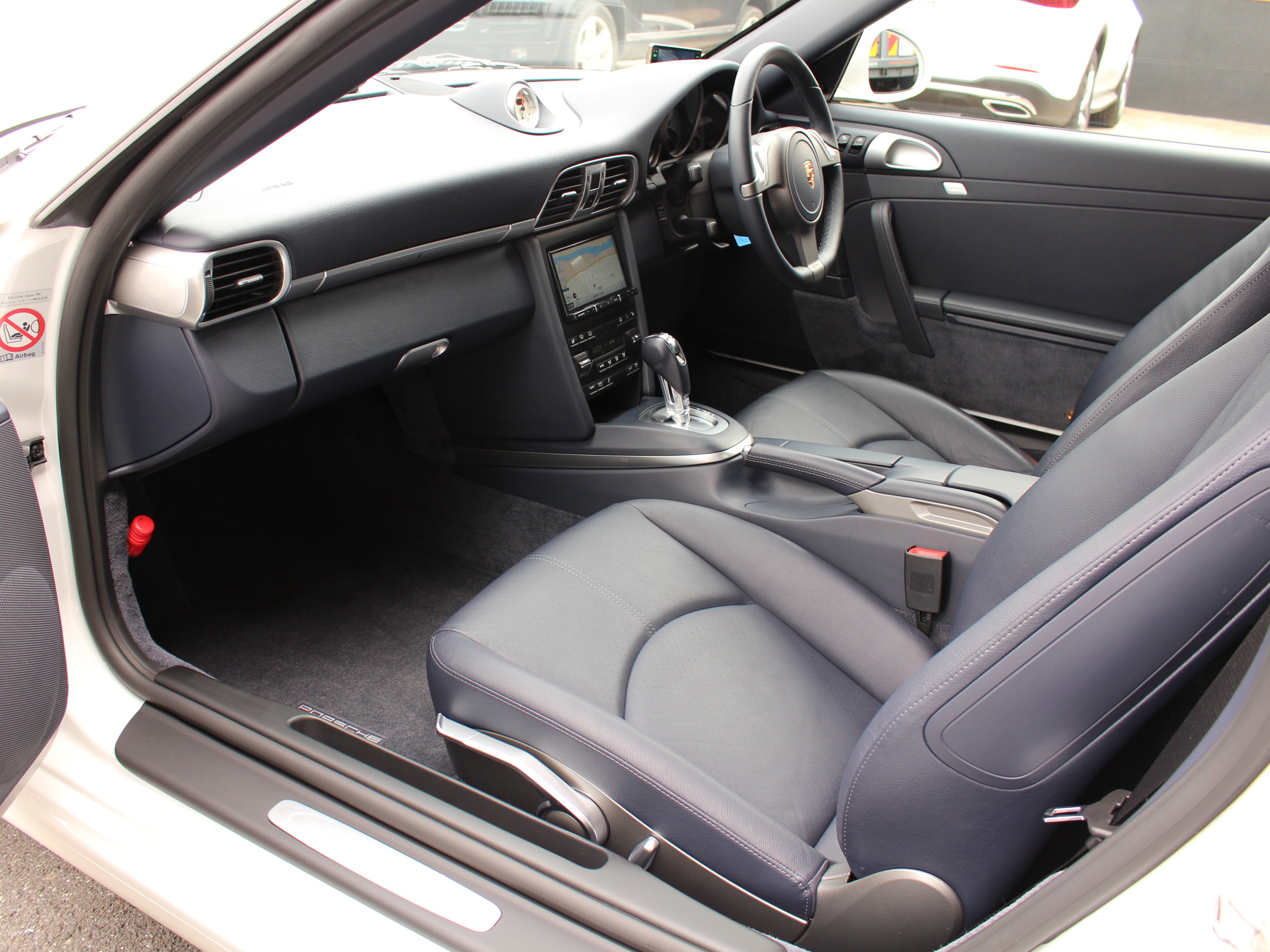 ポルシェ　９１１カレラＳ　スポーツクロノパッケージ　ＰＤＫ　右ハンドル