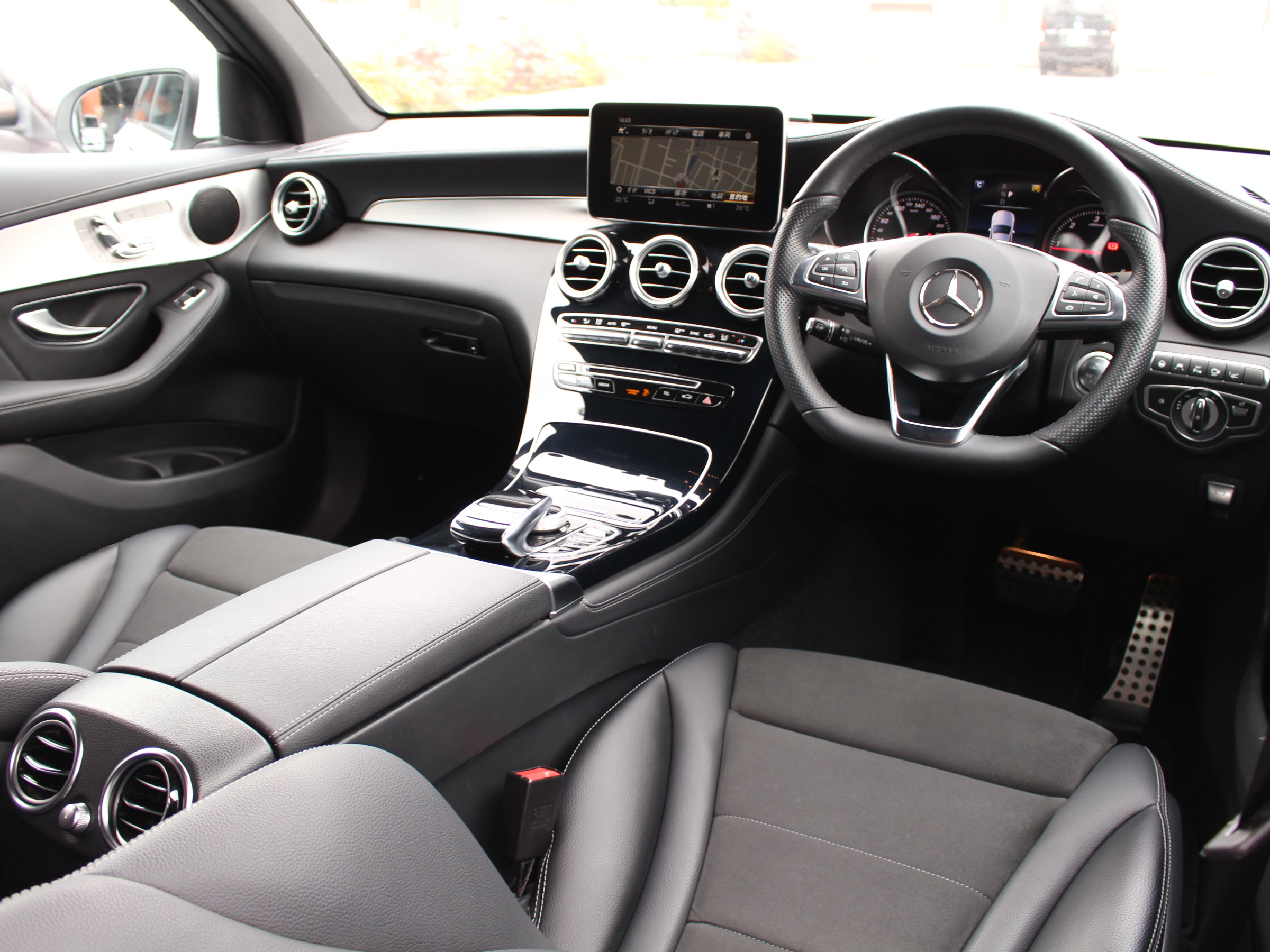 メルセデスベンツ　ＧＬＣ２２０ｄ　４マチック　スポーツ