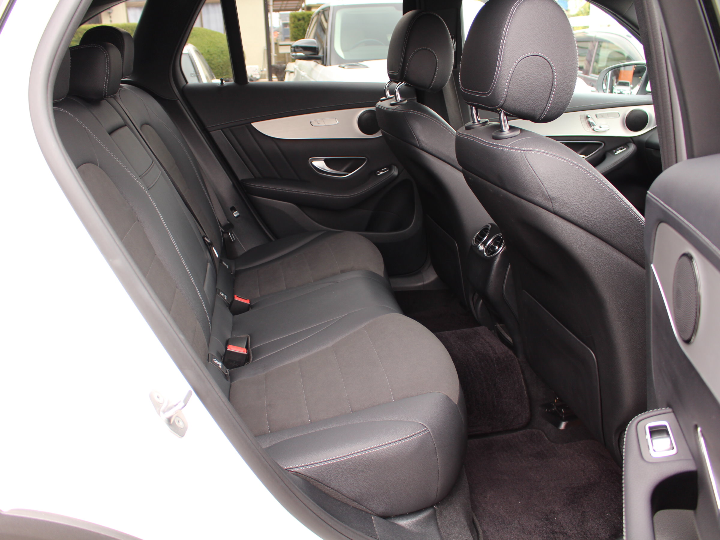 メルセデスベンツ　ＧＬＣ２２０ｄ　４マチック　スポーツ