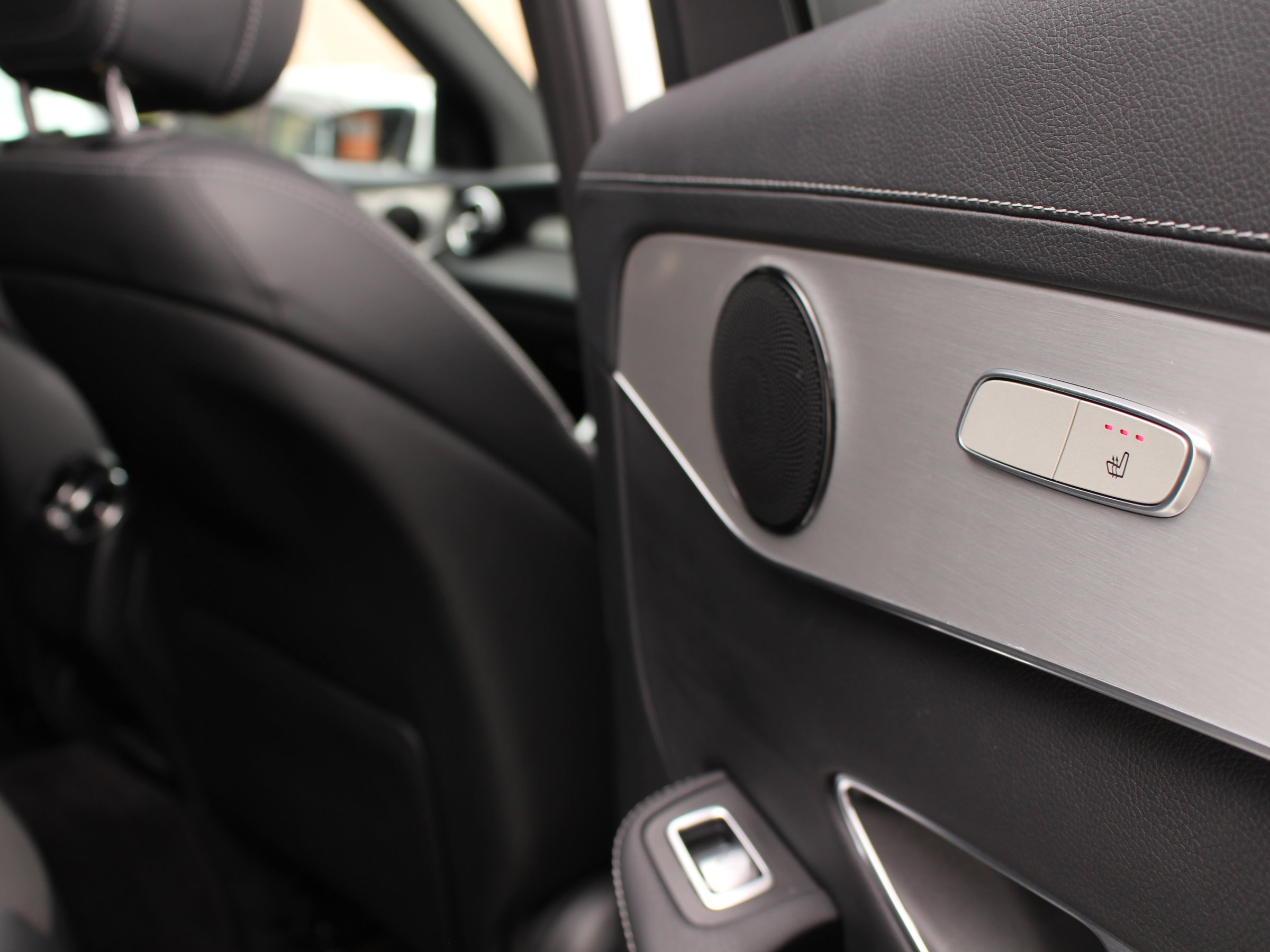 メルセデスベンツ　ＧＬＣ２２０ｄ　４マチック　スポーツ
