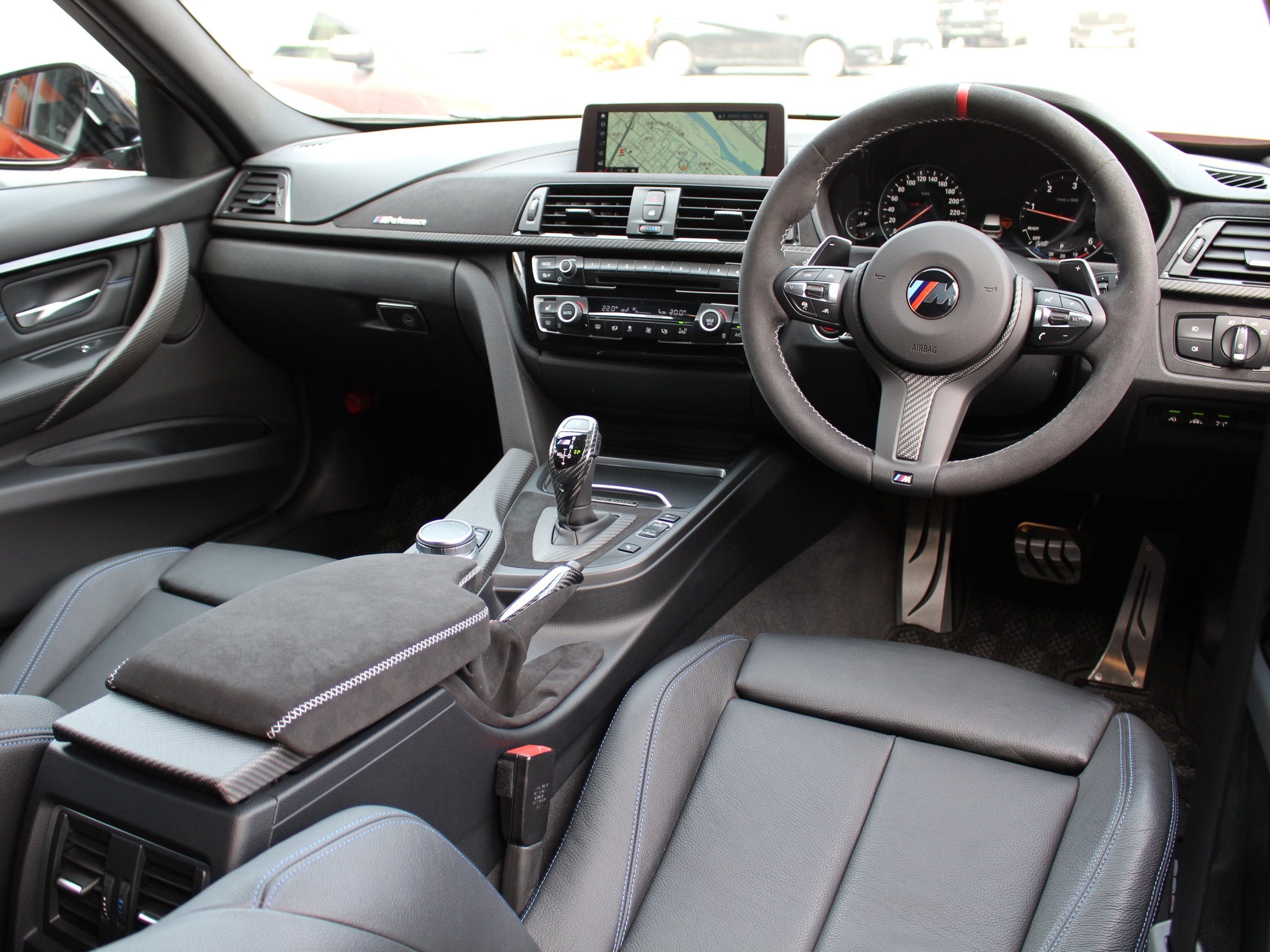 ＢＭＷ　３２０ｄツーリング　エディションシャドー