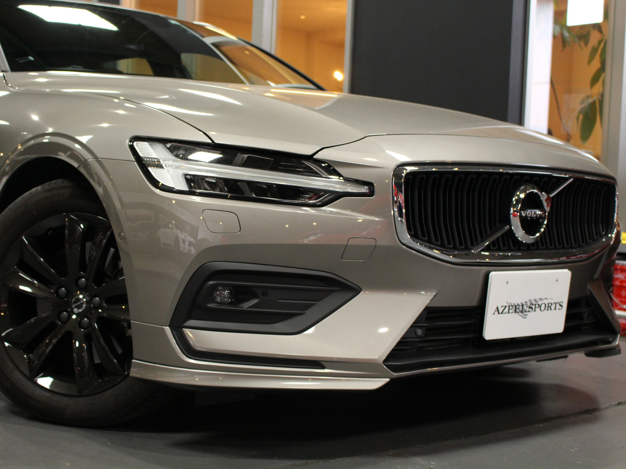 ボルボ　Ｖ６０　Ｔ５モメンタム　エクステリアスタイリングキット　