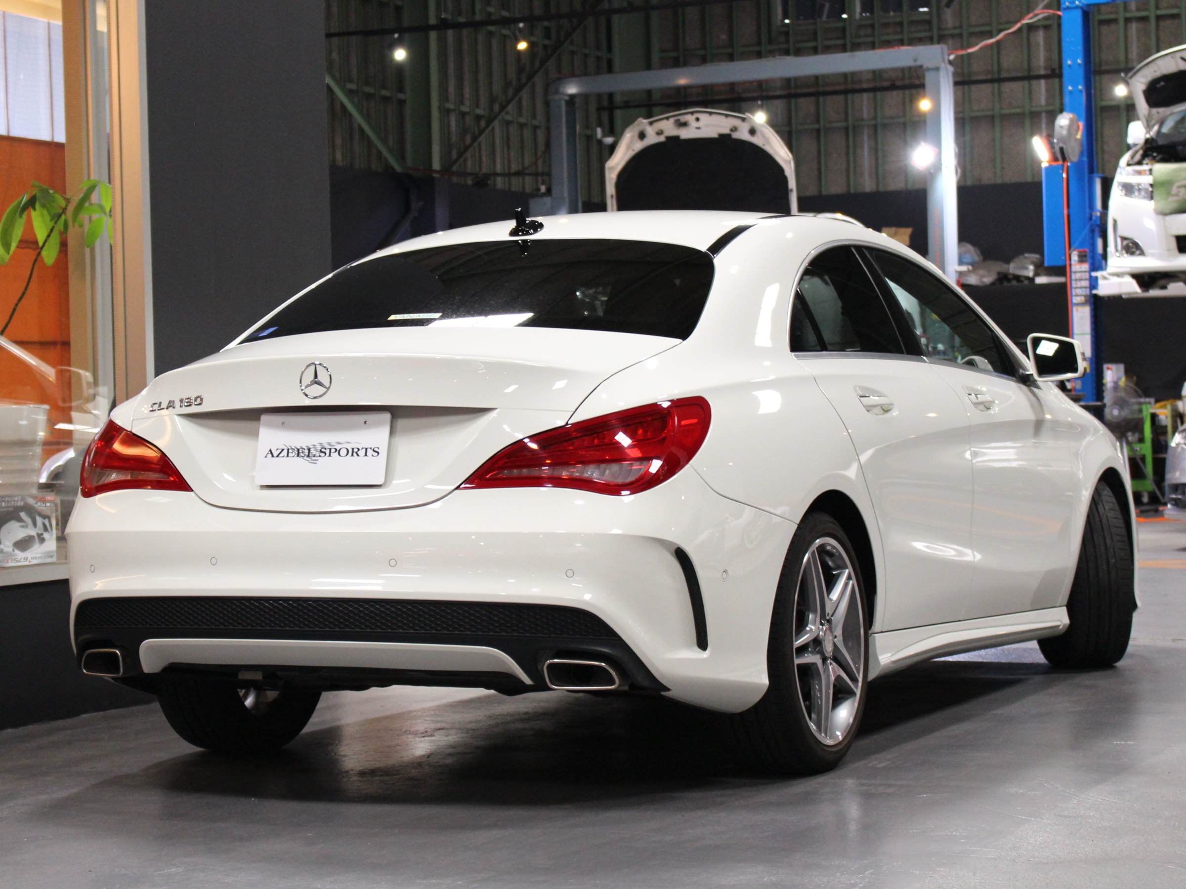メルセデスベンツ　ＣＬＡ１８０　ＡＭＧライン