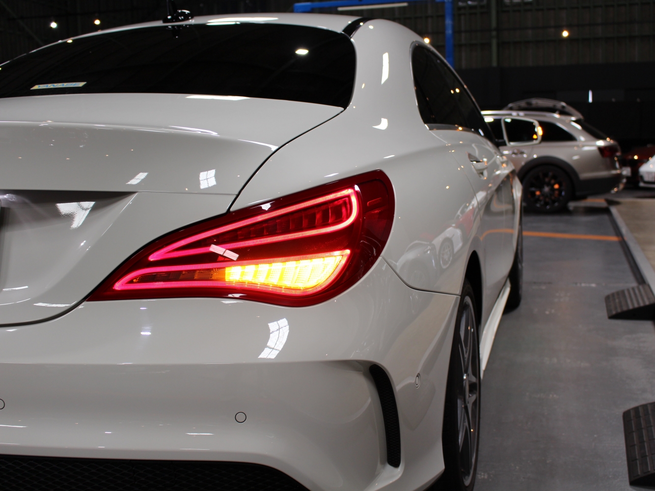メルセデスベンツ　ＣＬＡ１８０　ＡＭＧライン