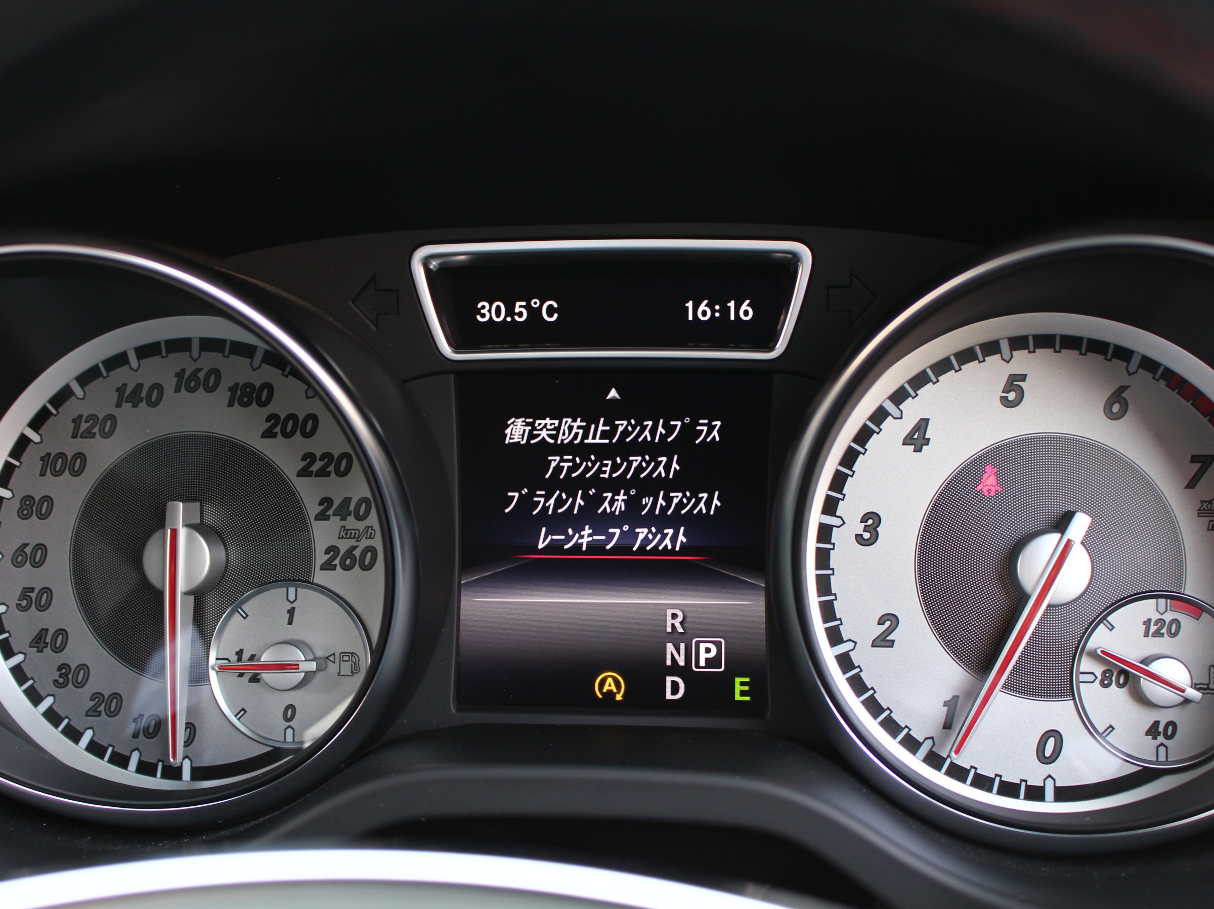 メルセデスベンツ　ＣＬＡ１８０　ＡＭＧライン