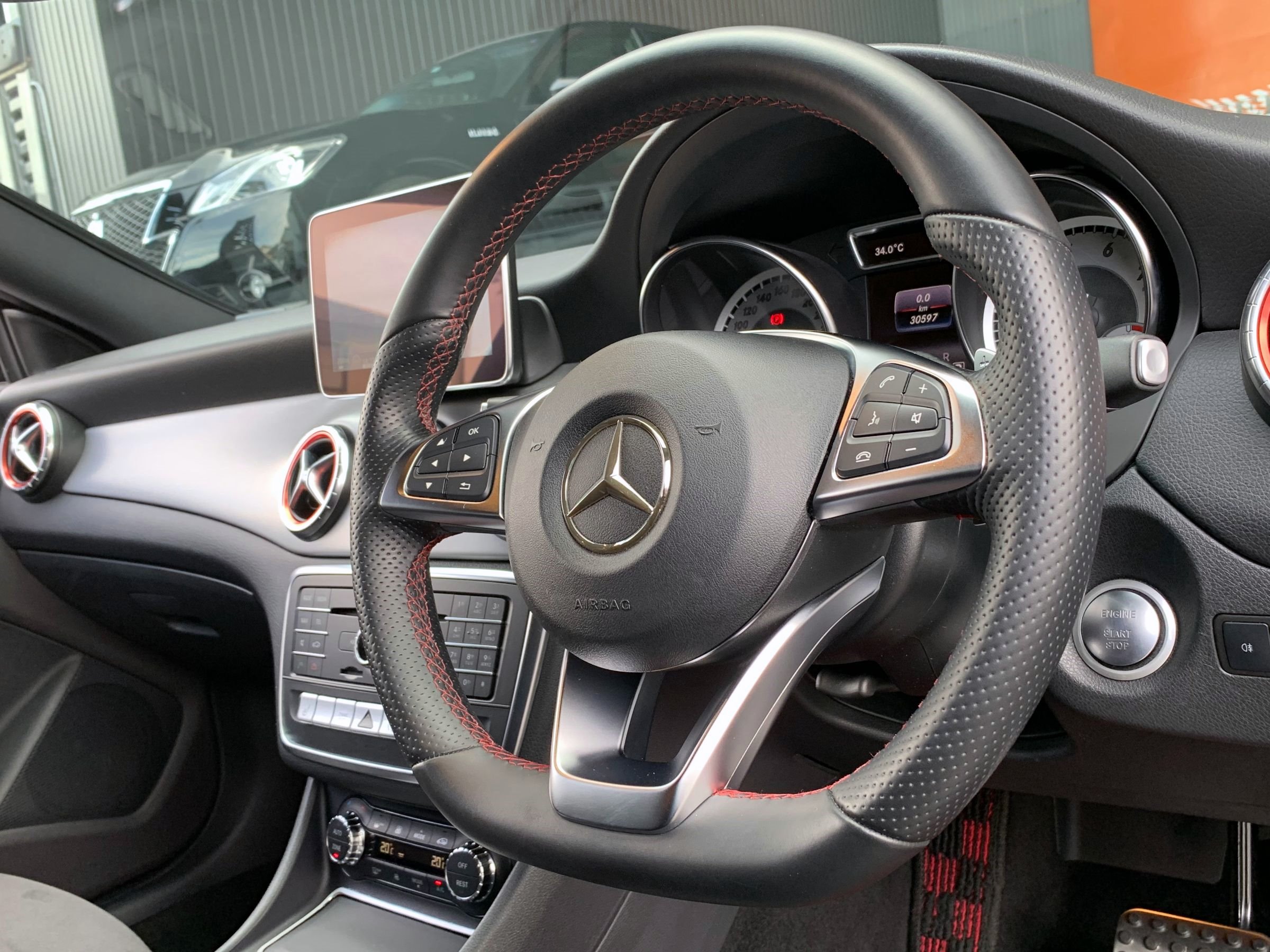 メルセデスベンツ　ＣＬＡ１８０シューティングブレーク　スポーツ