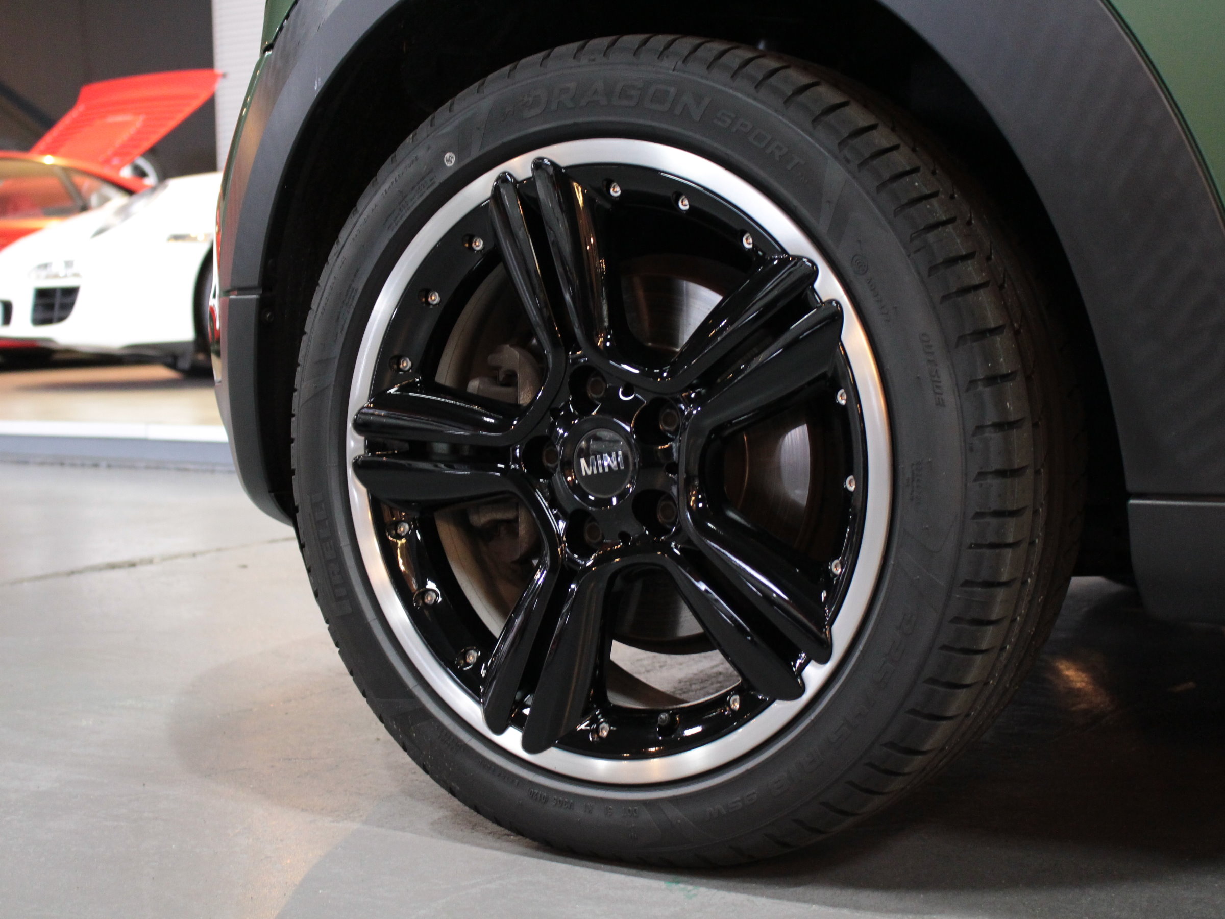 ＢＭＷ　ＭＩＮＩクーパーＳＤ　クロスオーバー　ブラックデザインパッケージ