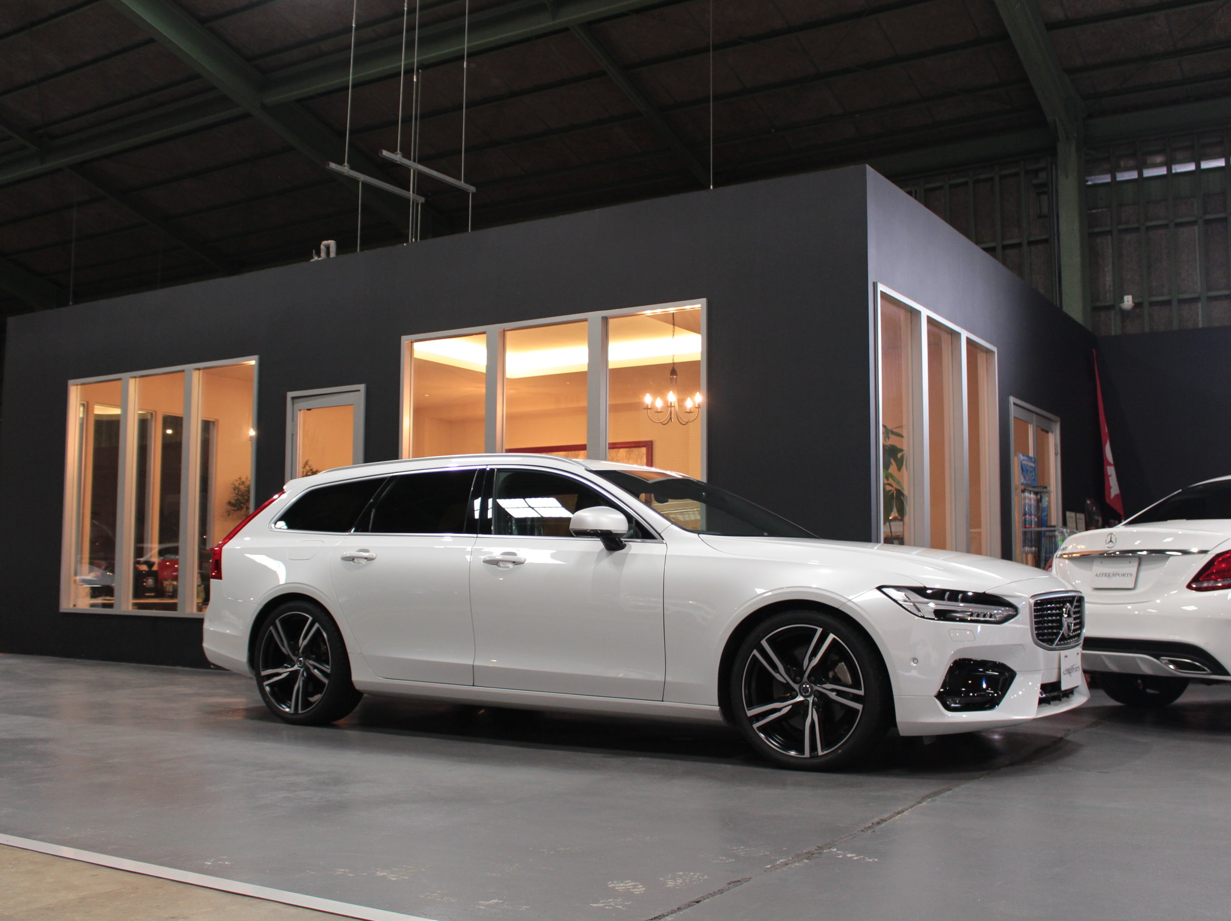 ボルボ　Ｖ９０　Ｔ６　ＡＷＤ　Ｒデザイン　ポールスター付