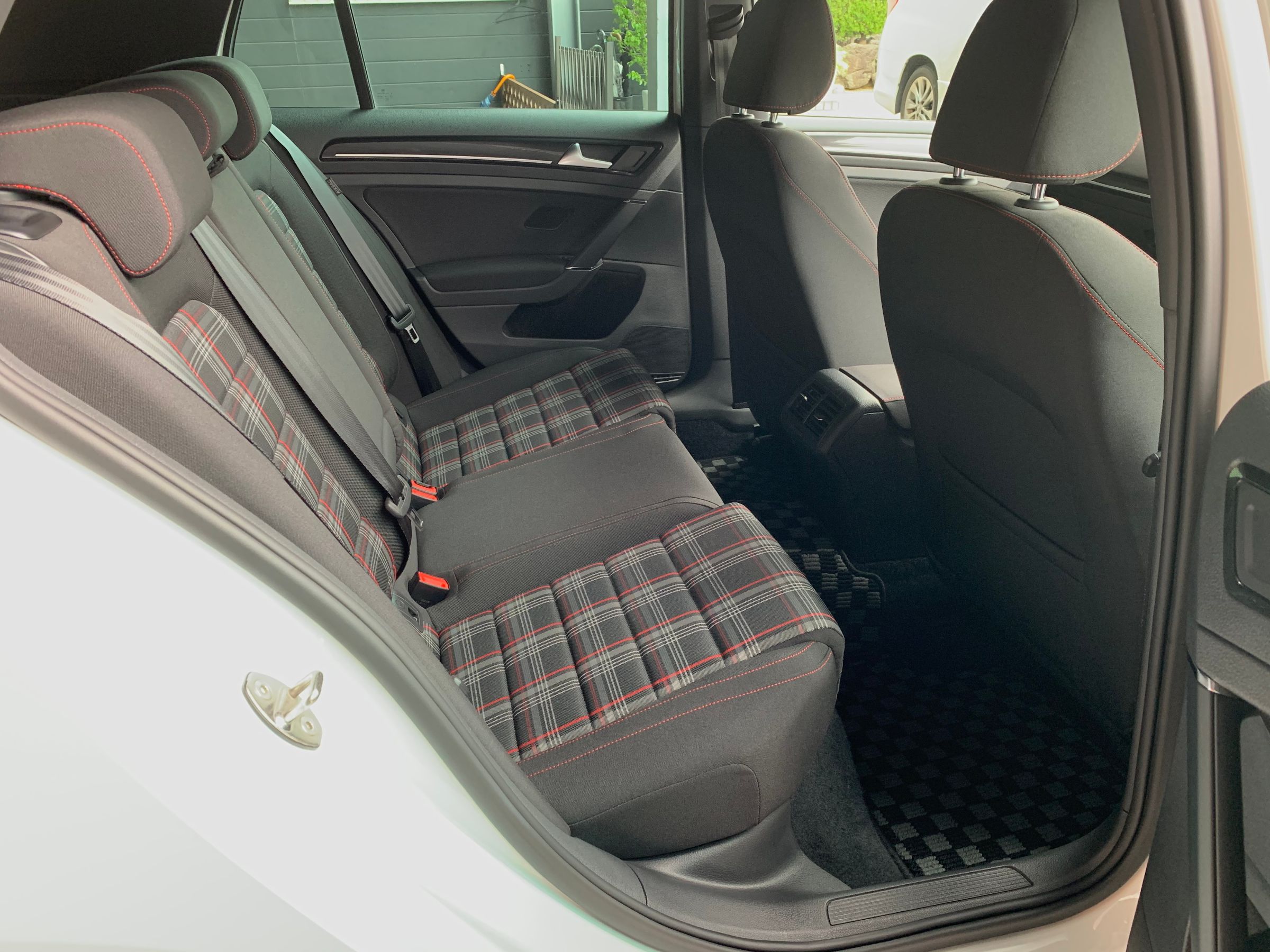 フォルクスワーゲン　ゴルフＧＴＩ　ＤＣＣパッケージ