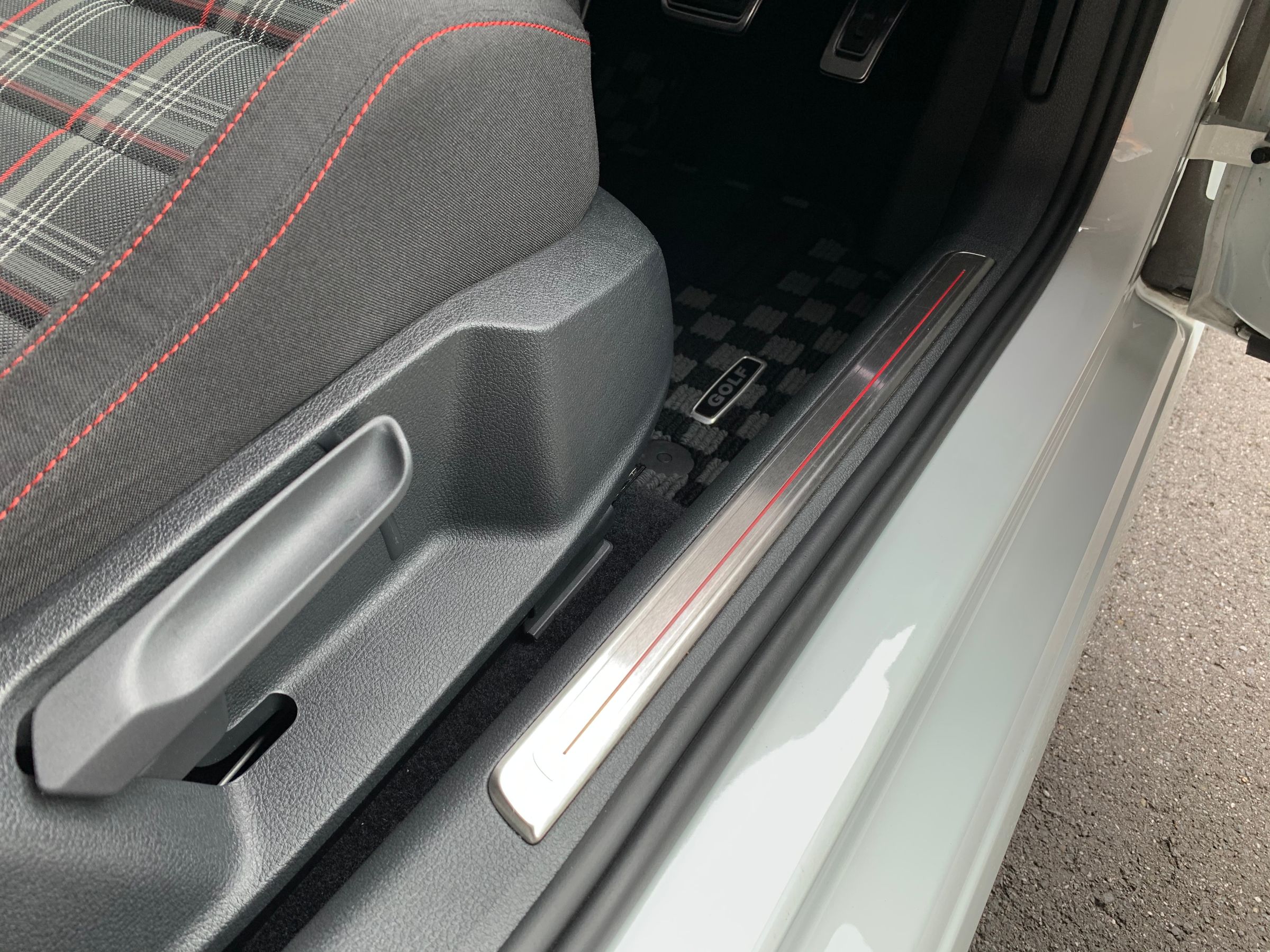 フォルクスワーゲン　ゴルフＧＴＩ　ＤＣＣパッケージ