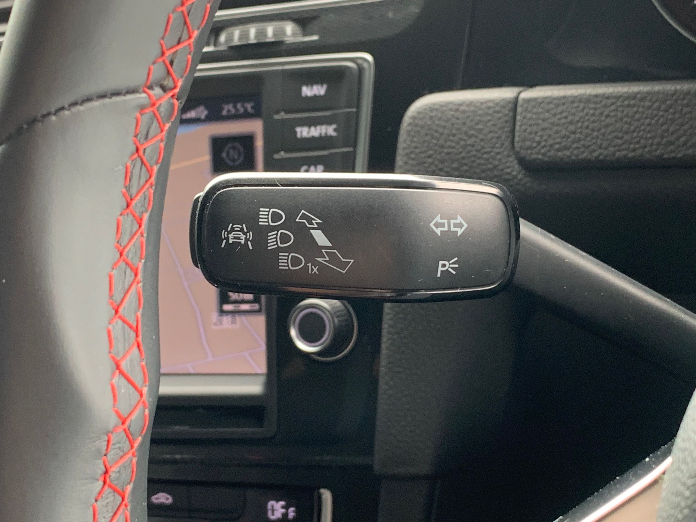 フォルクスワーゲン　ゴルフＧＴＩ　ＤＣＣパッケージ