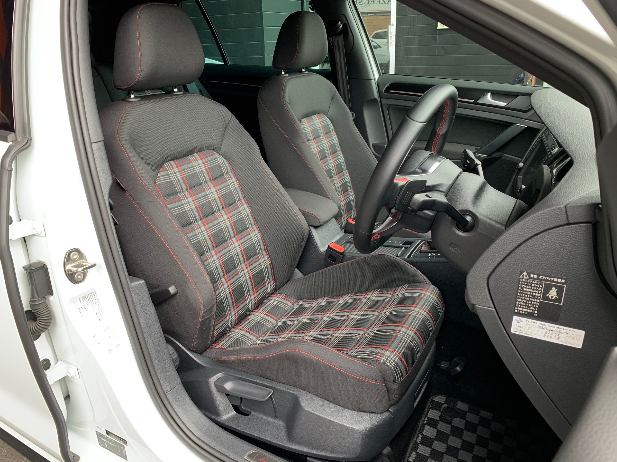 フォルクスワーゲン　ゴルフＧＴＩ　ＤＣＣパッケージ