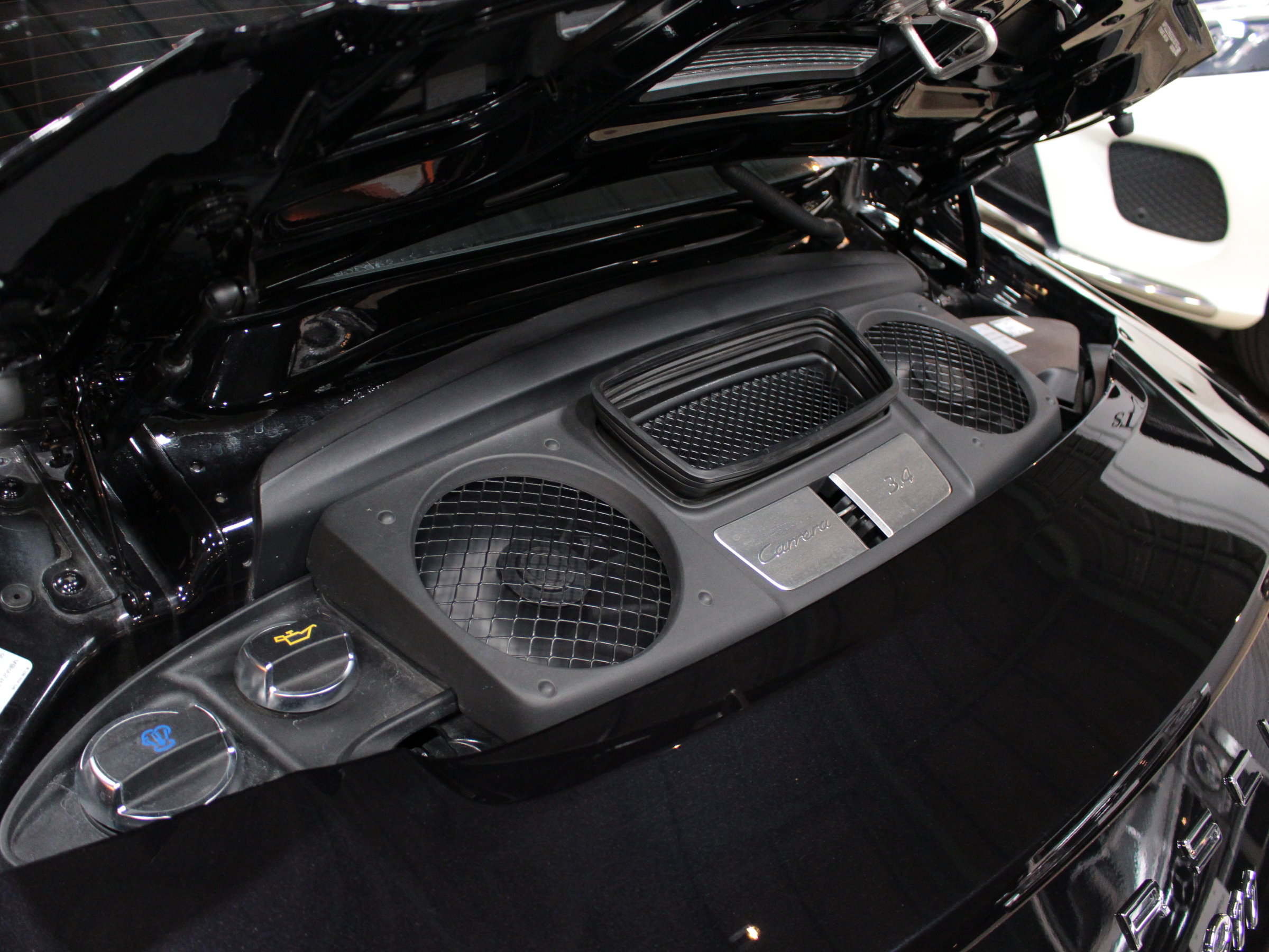 ポルシェ　９１１カレラ　ブラックエディション（９９１）　ＰＤＫ