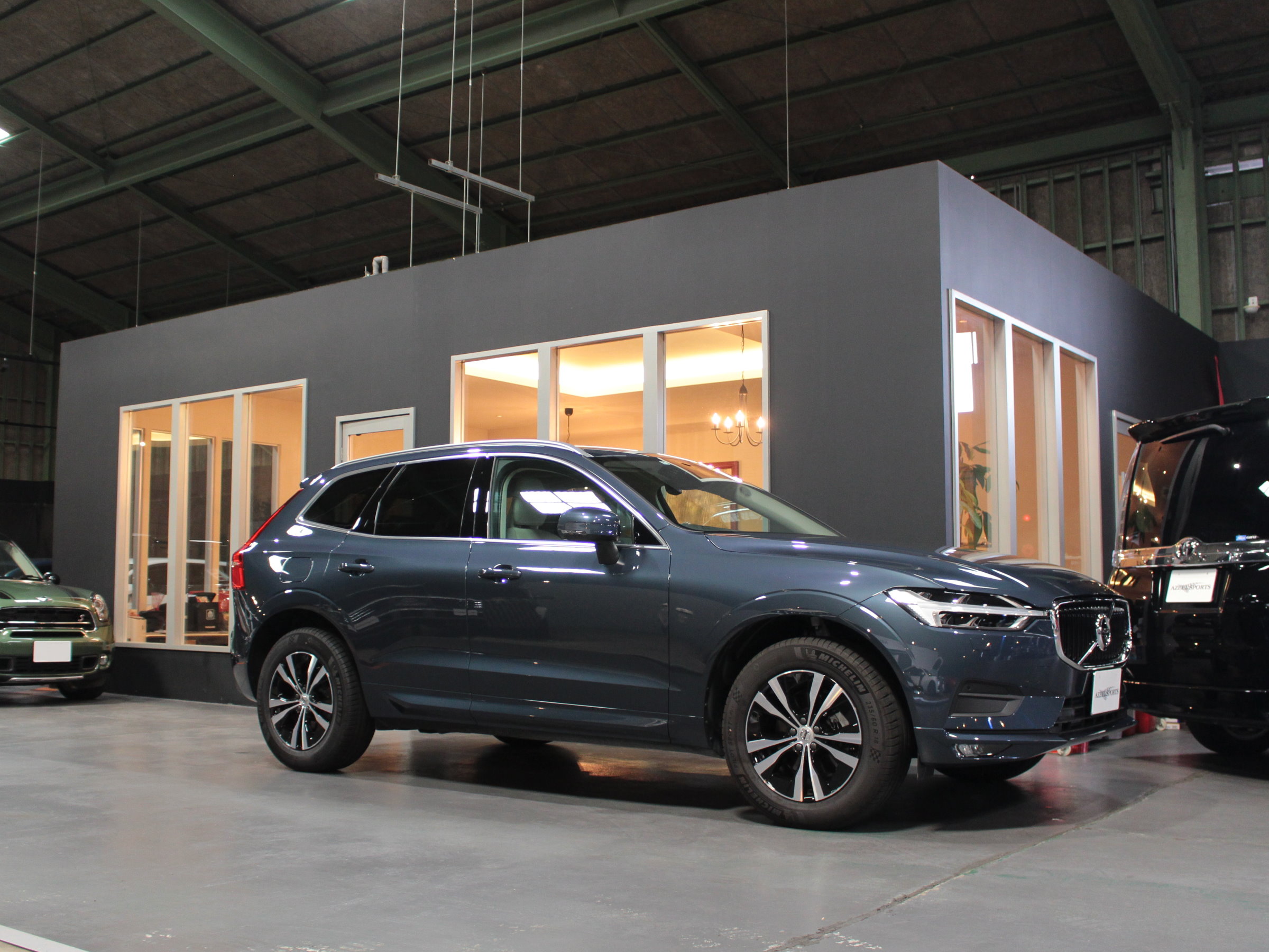ボルボ　ＸＣ６０　Ｄ４　ＡＷＤ　モメンタム　クライメイトパッケージ