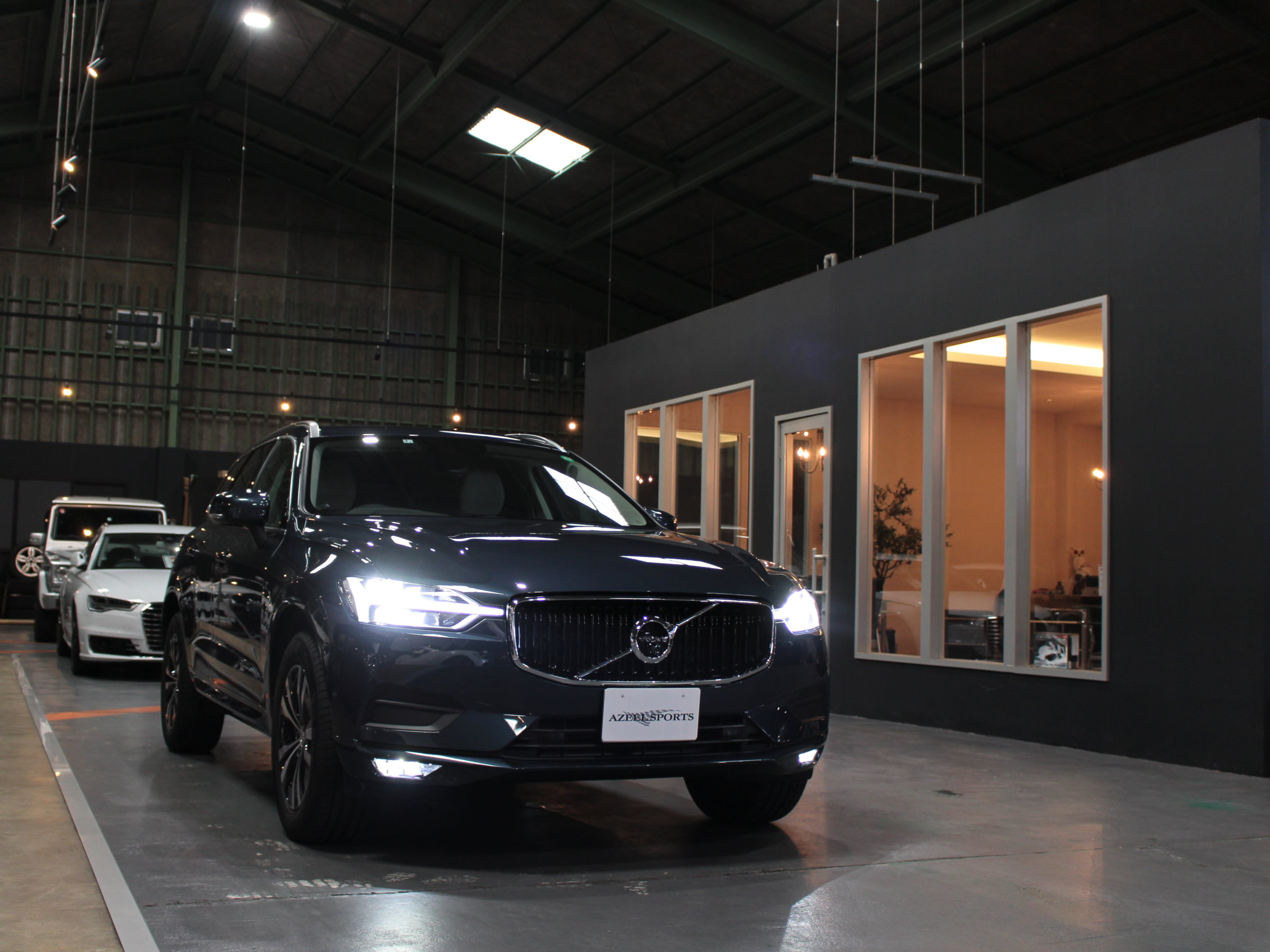 ボルボ　ＸＣ６０　Ｄ４　ＡＷＤ　モメンタム　クライメイトパッケージ