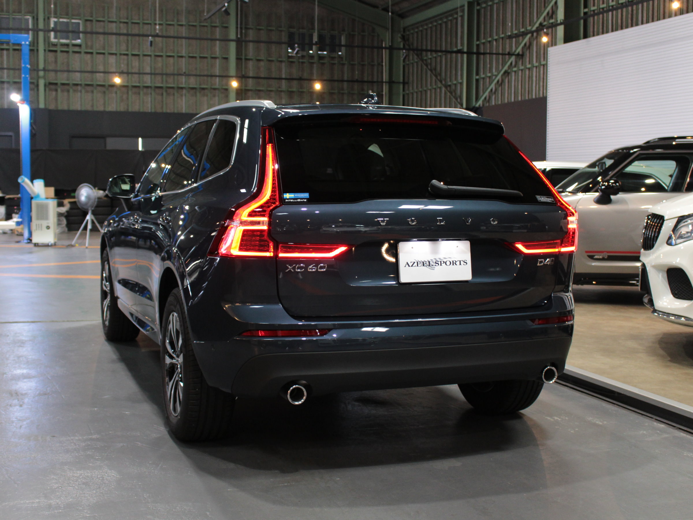 ボルボ　ＸＣ６０　Ｄ４　ＡＷＤ　モメンタム　クライメイトパッケージ