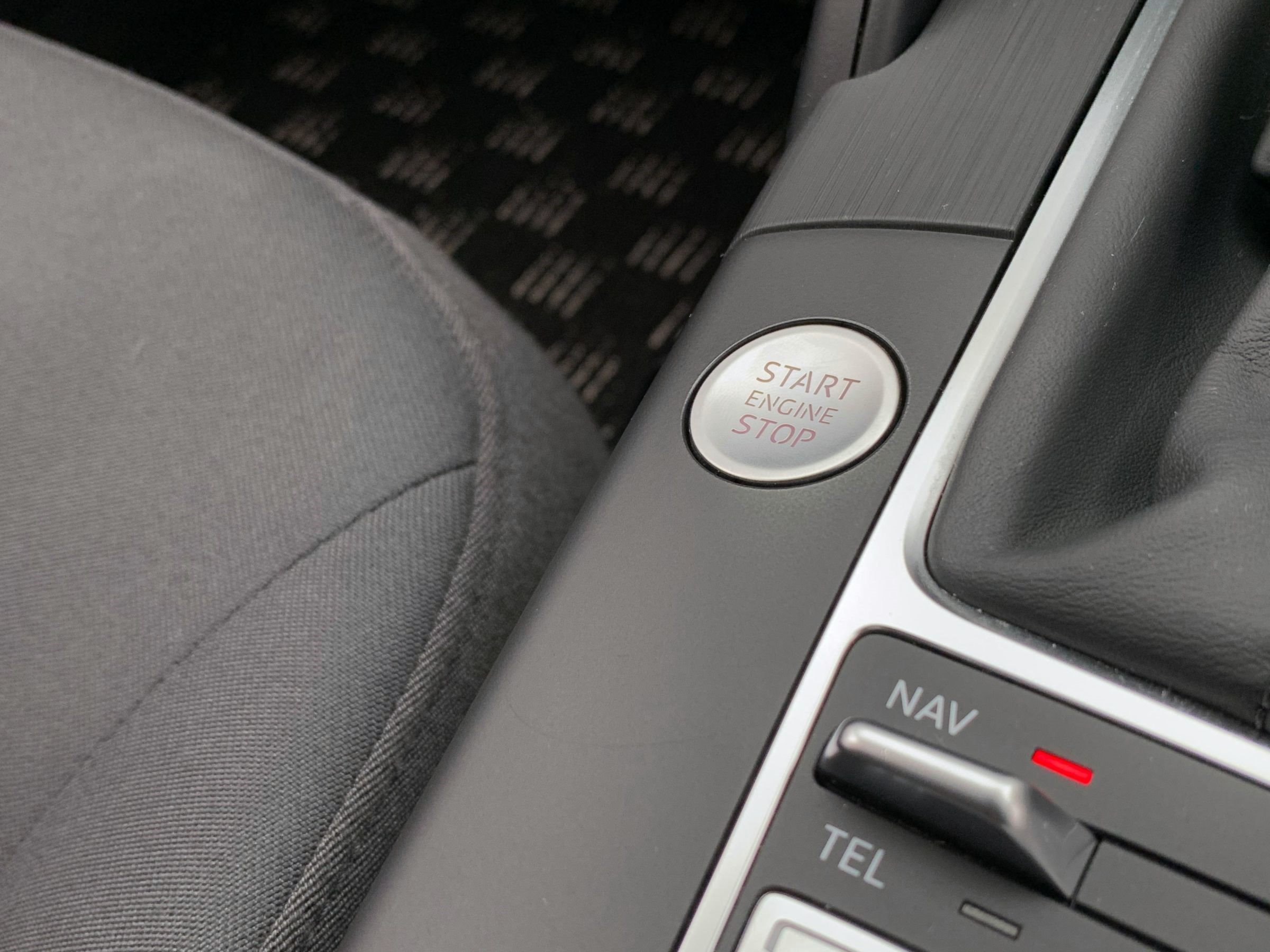 アウディ　Ａ３スポーツバック　１．４ＴＦＳＩ　