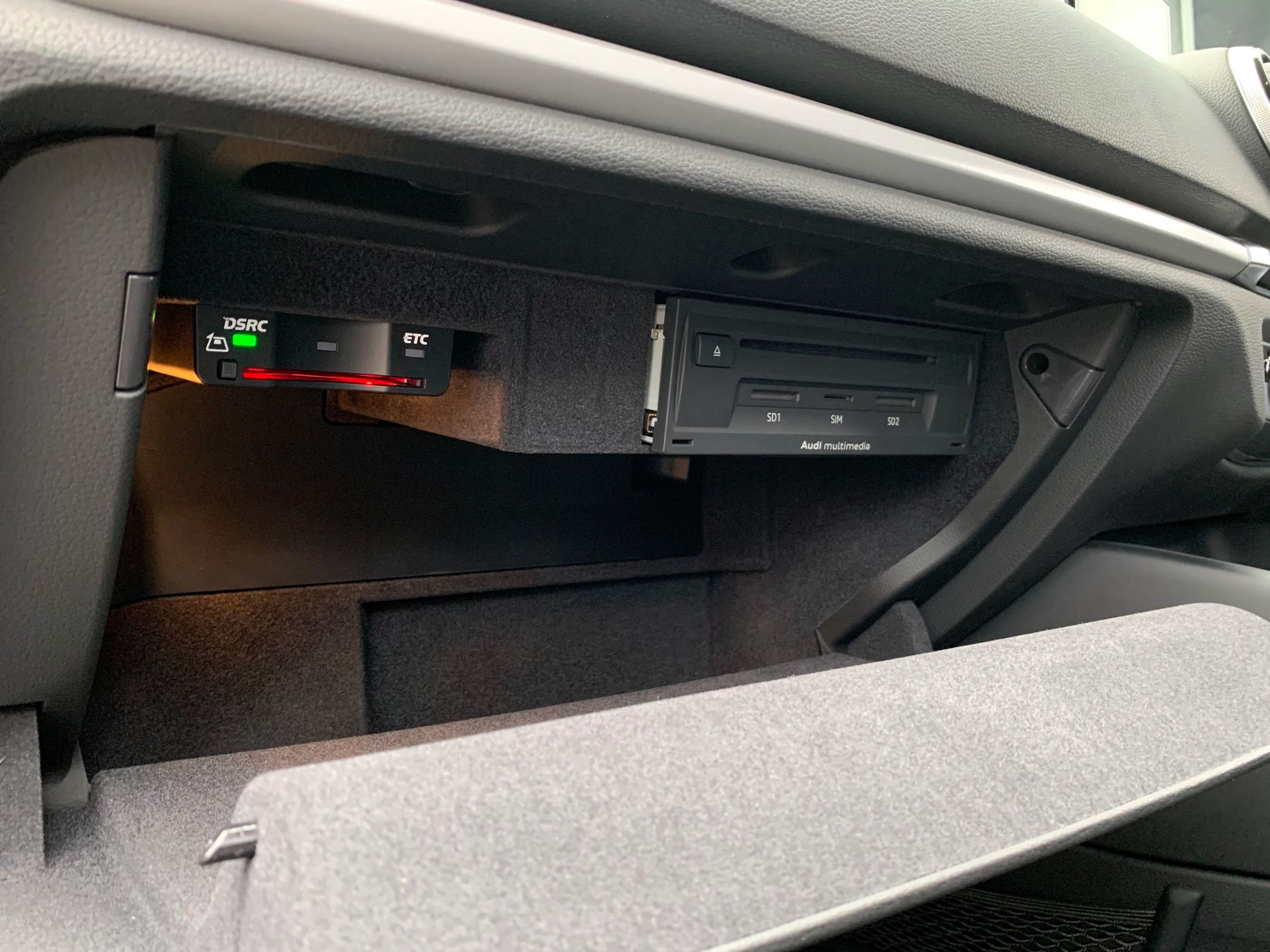 アウディ　Ａ３スポーツバック　１．４ＴＦＳＩ　