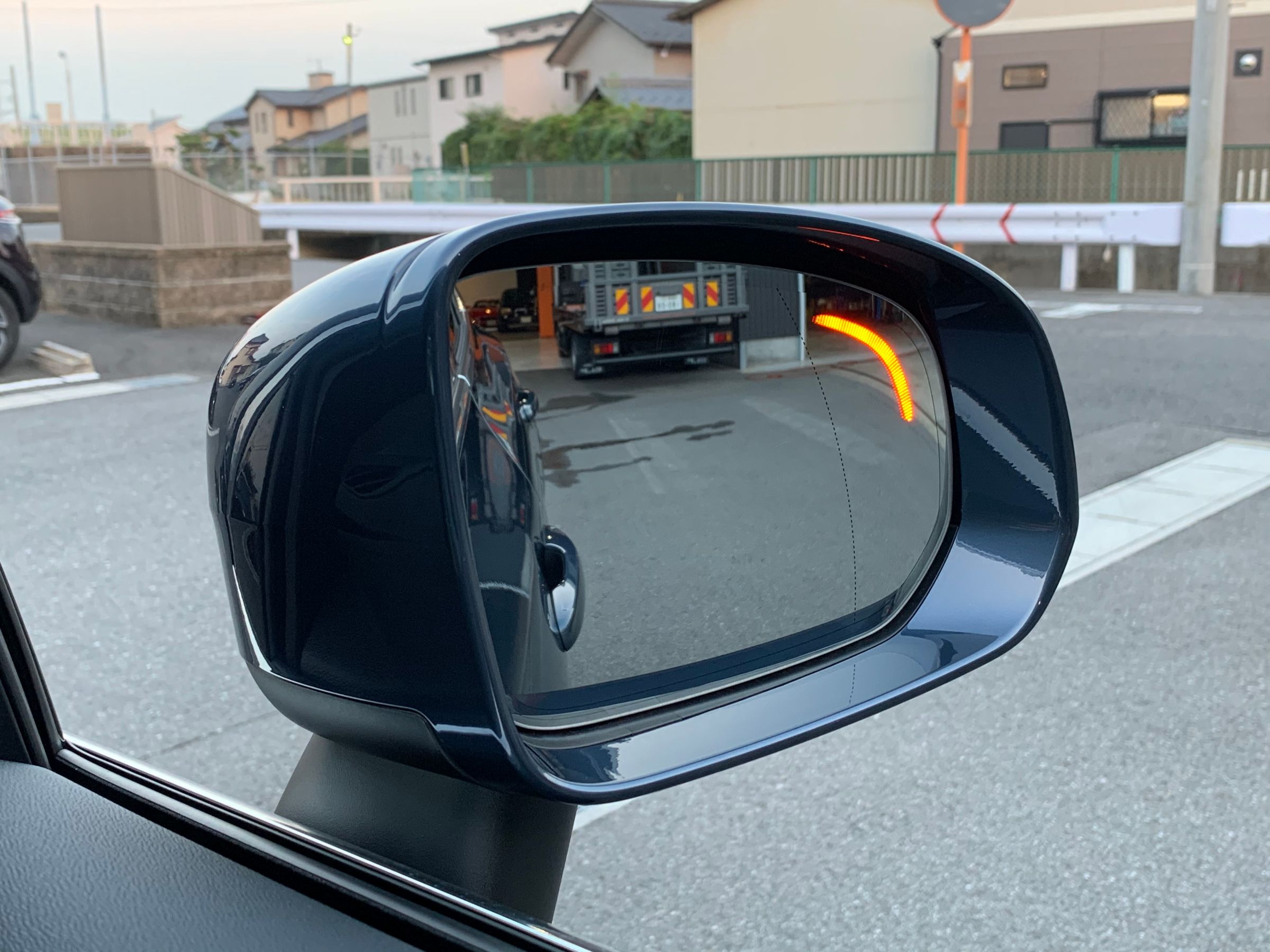 ボルボ　ＸＣ６０　Ｄ４　ＡＷＤ　モメンタム　クライメイトパッケージ