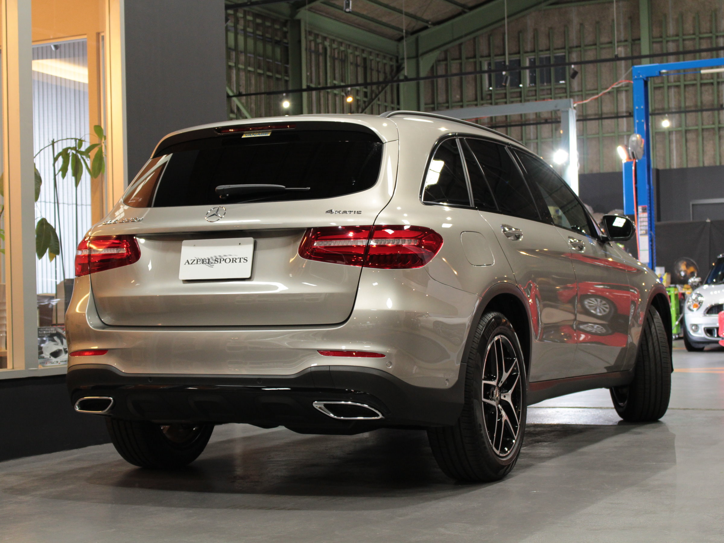 メルセデスベンツ　ＧＬＣ２２０ｄ　４マチック　ローレウスエディション