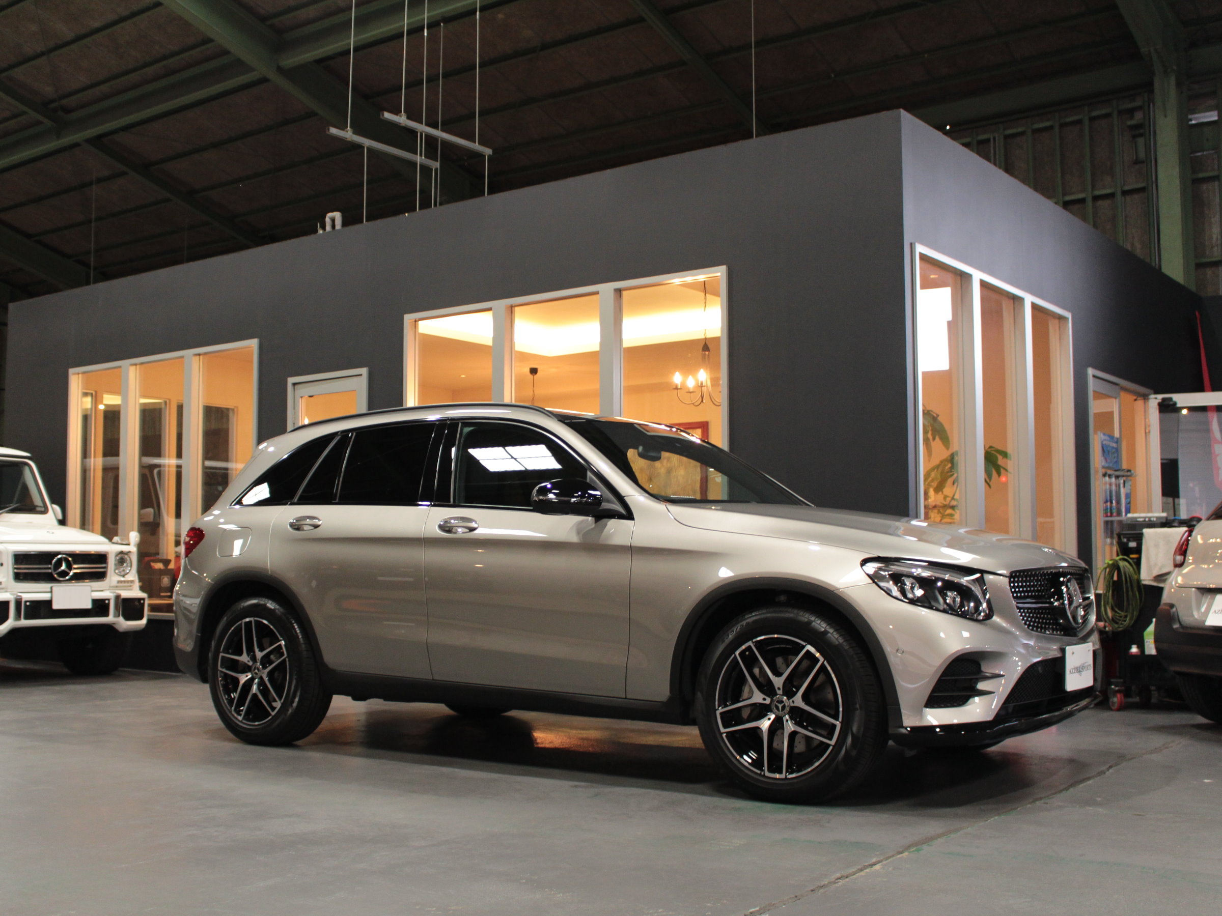 メルセデスベンツ　ＧＬＣ２２０ｄ　４マチック　ローレウスエディション