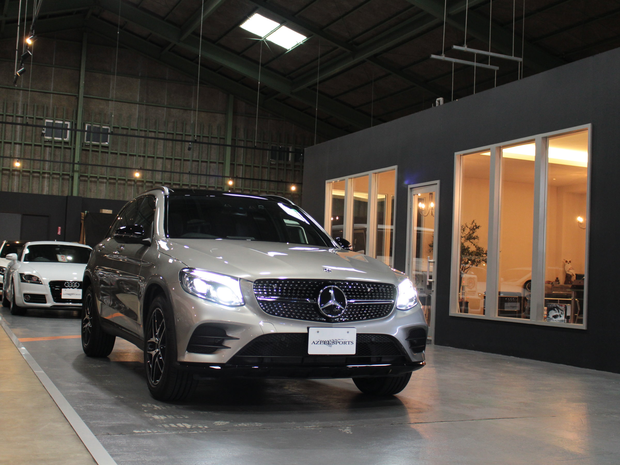 メルセデスベンツ　ＧＬＣ２２０ｄ　４マチック　ローレウスエディション