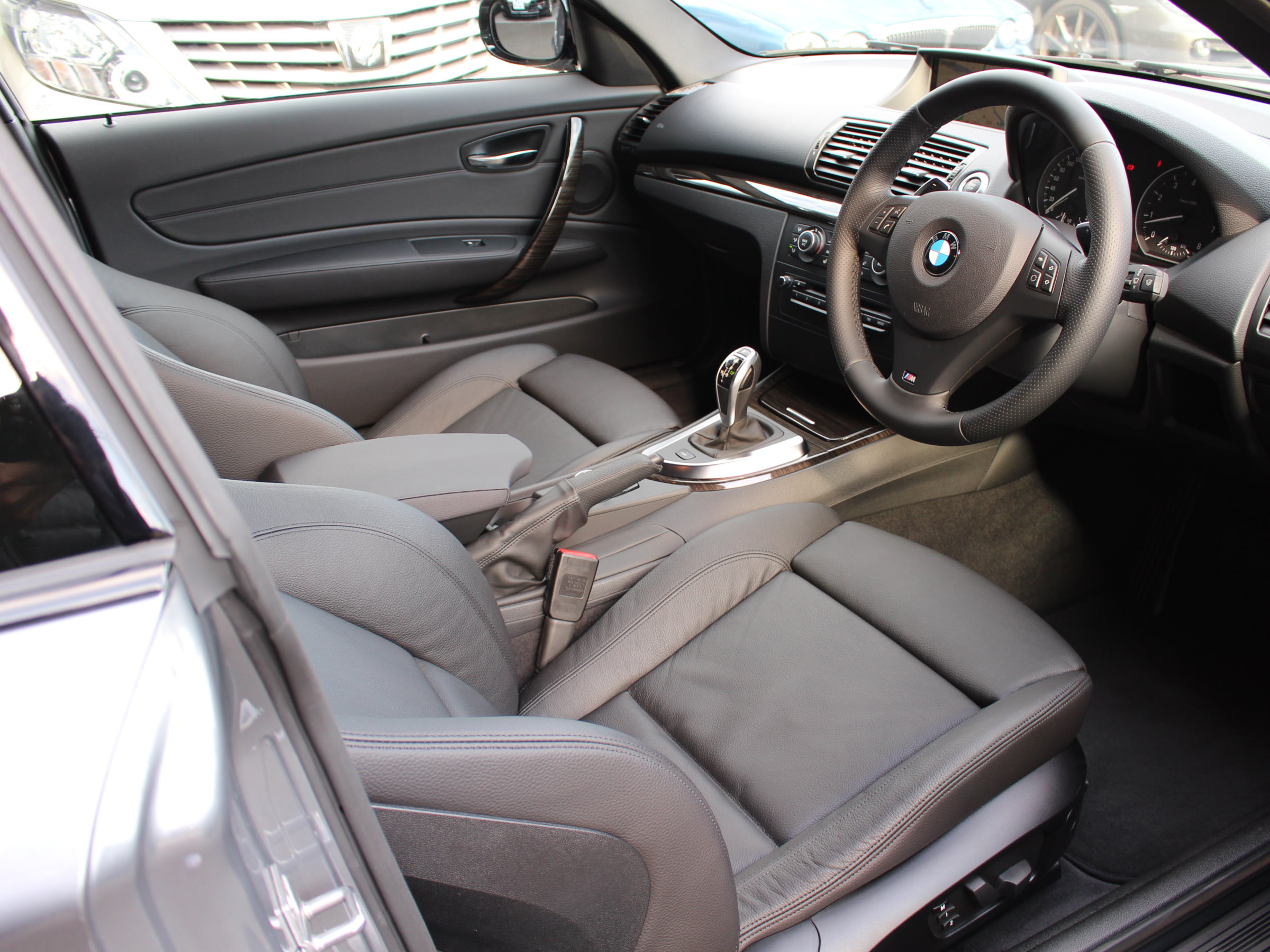 BMW　１３５ｉクーペ　Mスポーツ　ＬＣＩ後期