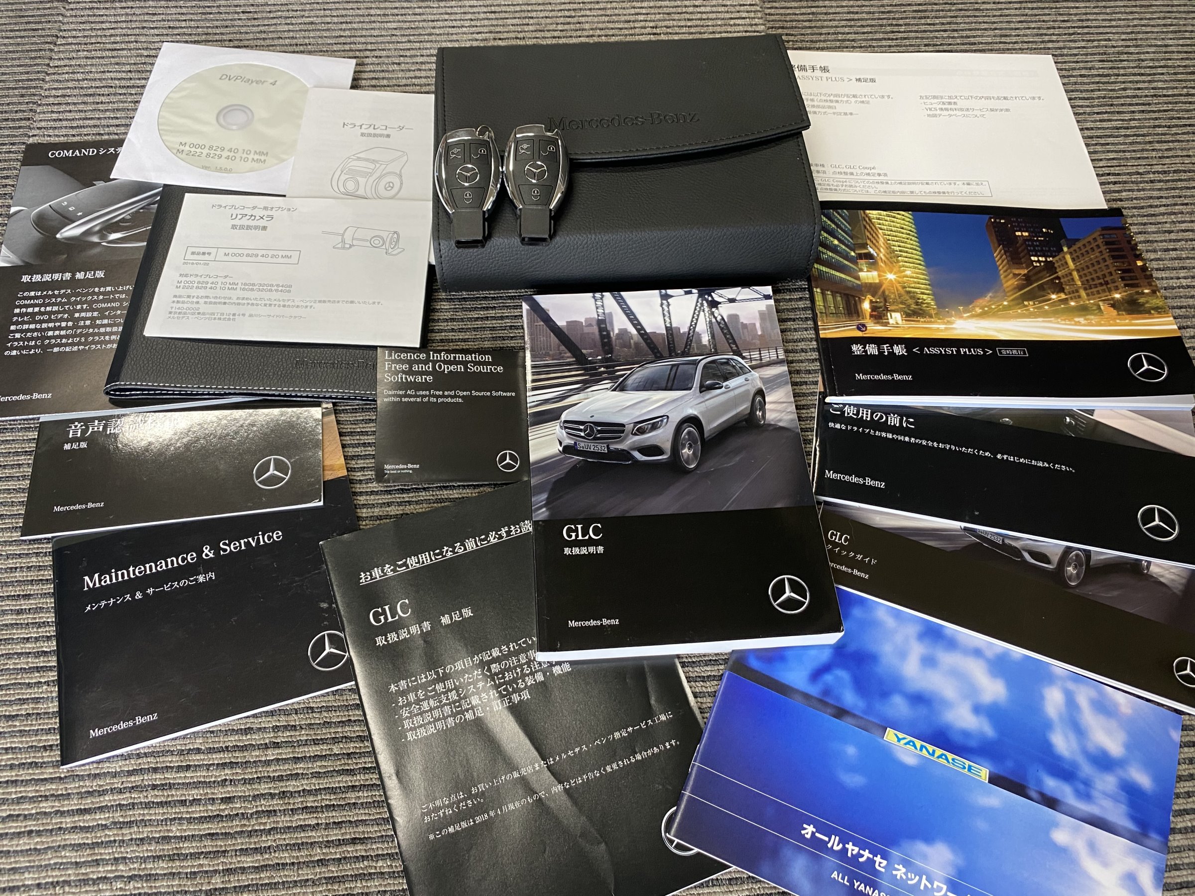 メルセデスベンツ　ＧＬＣ２２０ｄ　４マチック　ローレウスエディション
