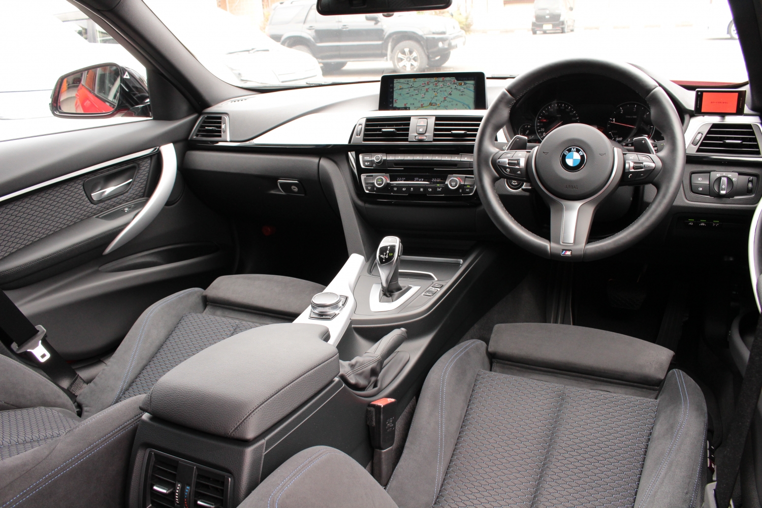 ＢＭＷ　３２０ｄ　Ｍスポーツ