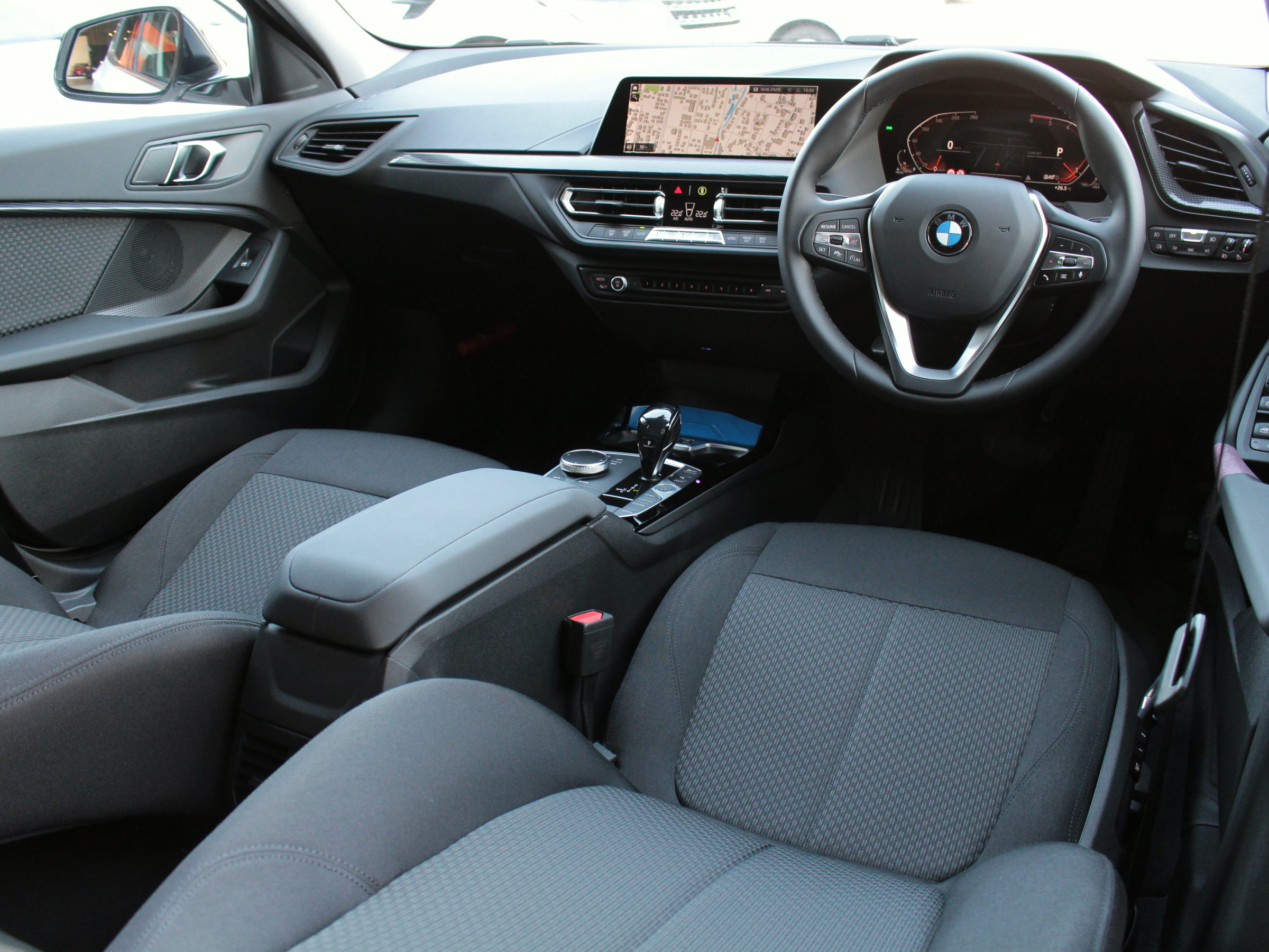 ＢＭＷ　１１８d　プレイ