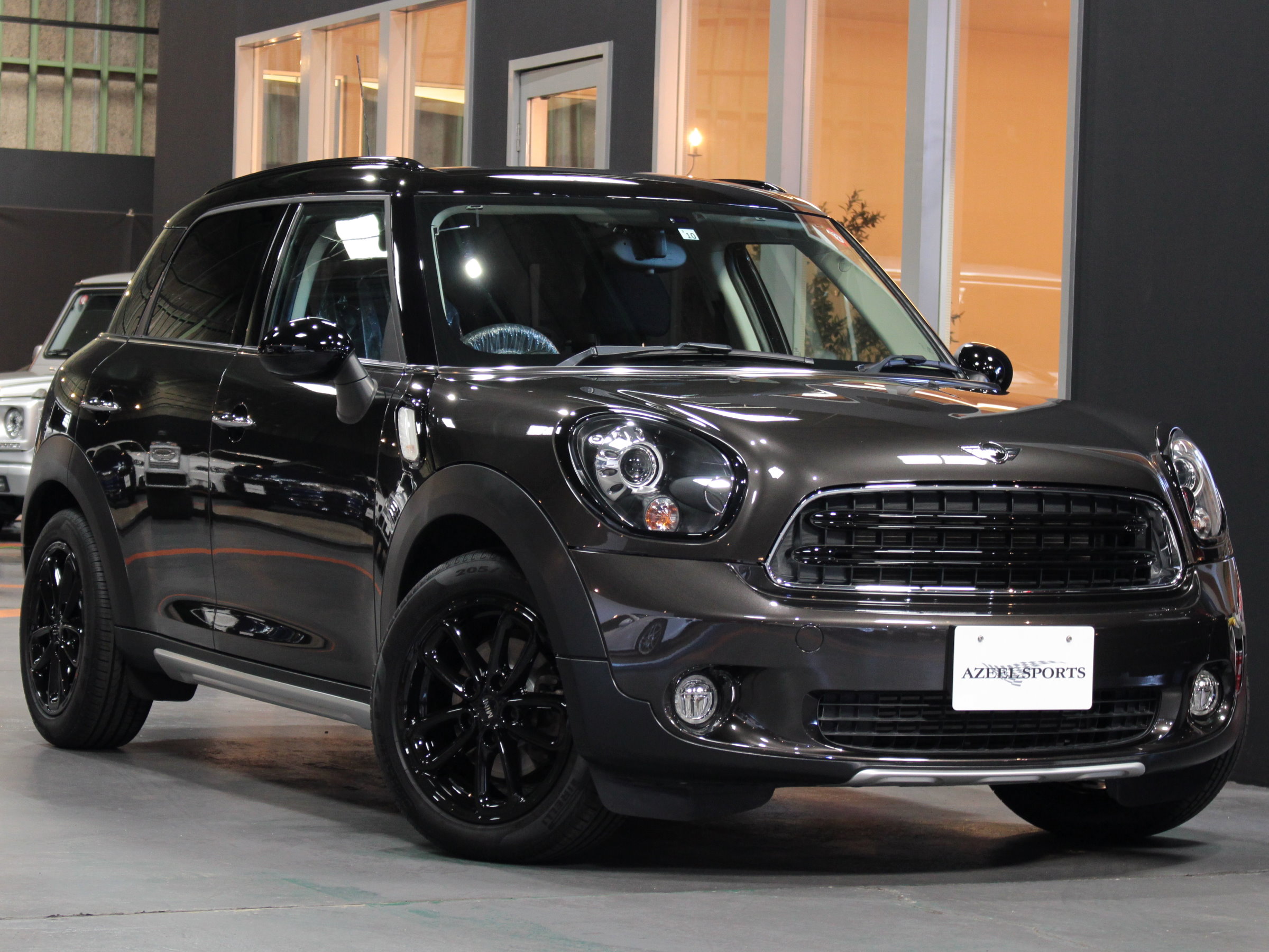 ＢＭＷ　ＭＩＮＩ　クーパーＤ　クロスオーバー　ブラックデザインパッケージ