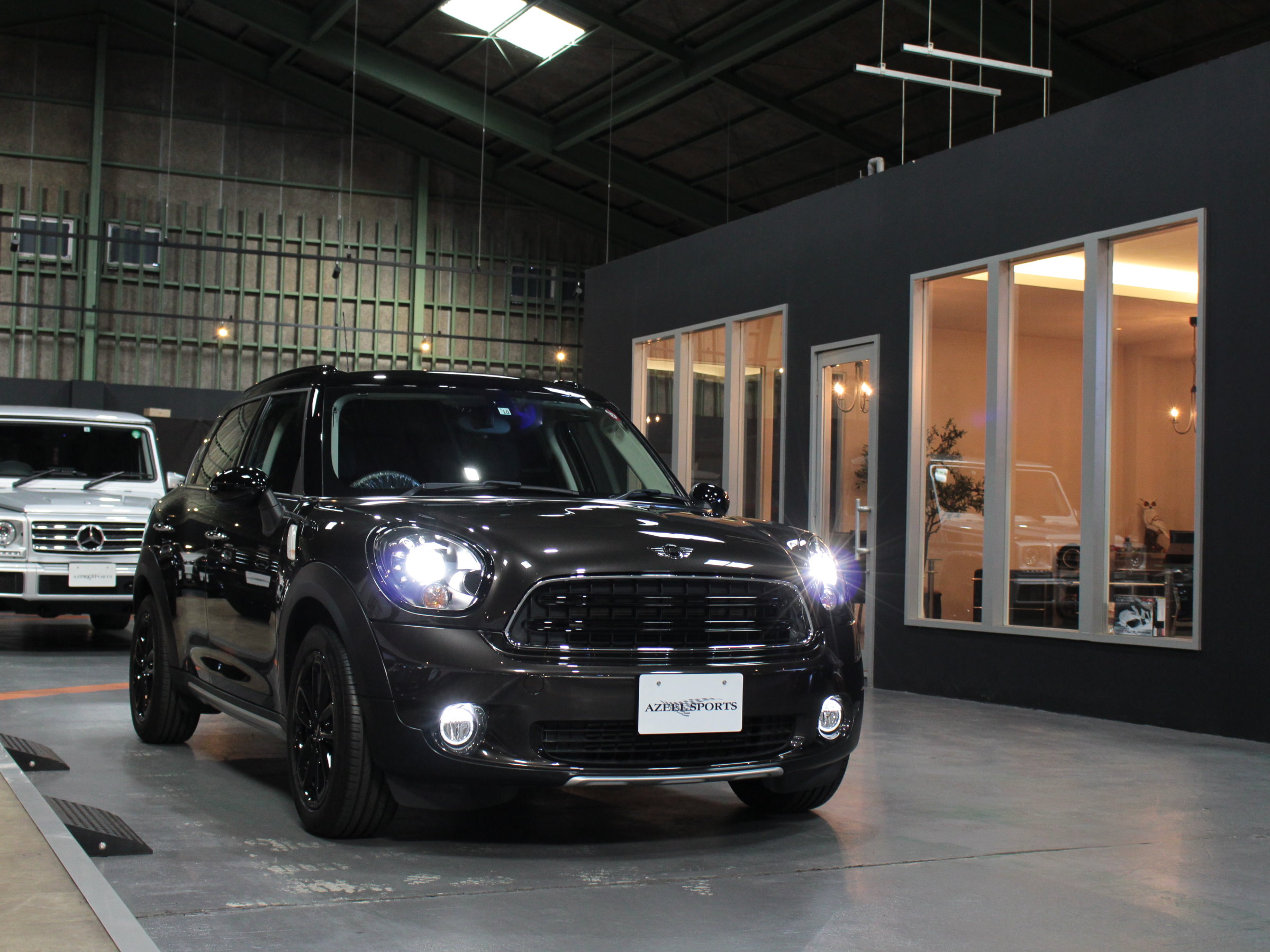 ＢＭＷ　ＭＩＮＩ　クーパーＤ　クロスオーバー　ブラックデザインパッケージ