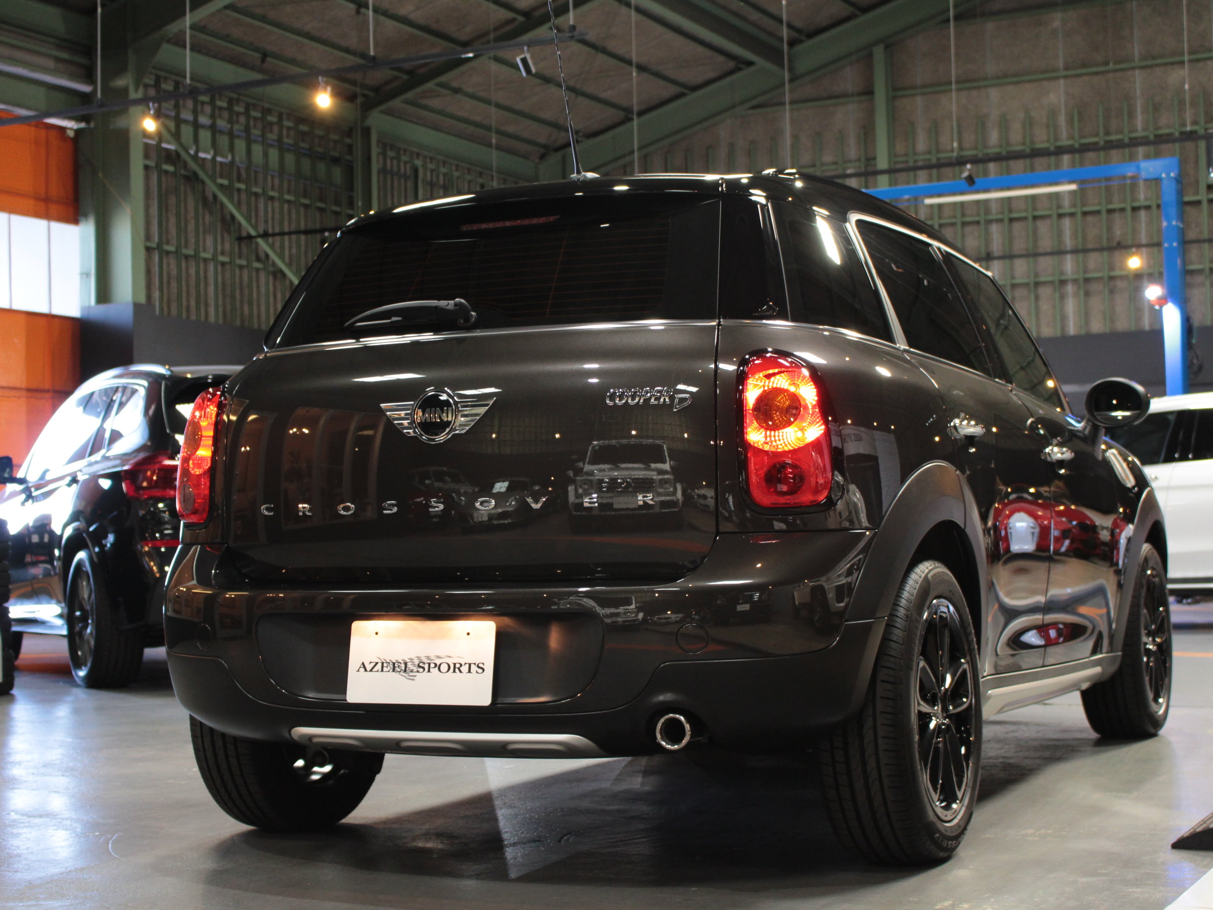 ＢＭＷ　ＭＩＮＩ　クーパーＤ　クロスオーバー　ブラックデザインパッケージ
