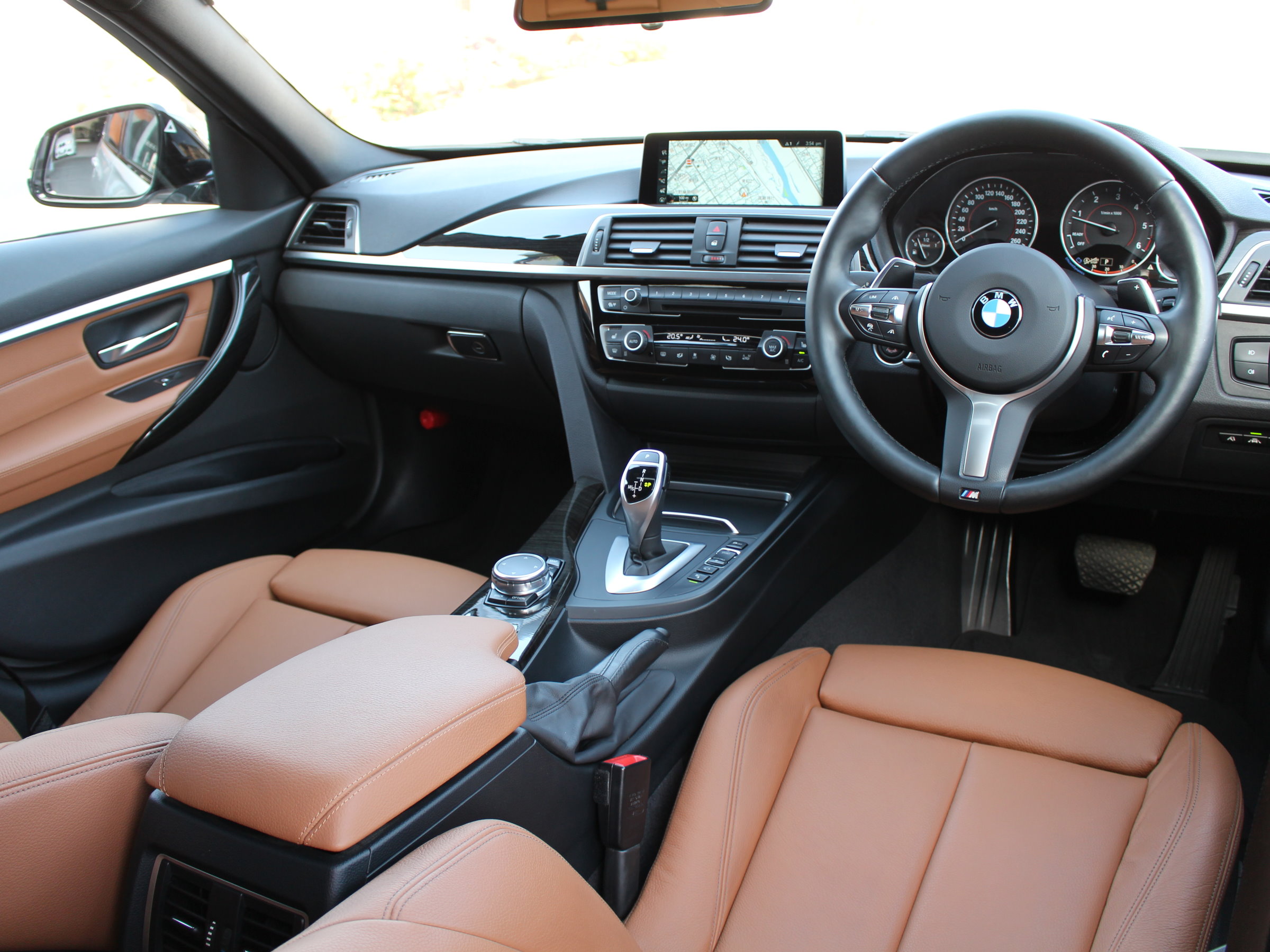 BMW　３２０ｄ　Ｍスポーツ