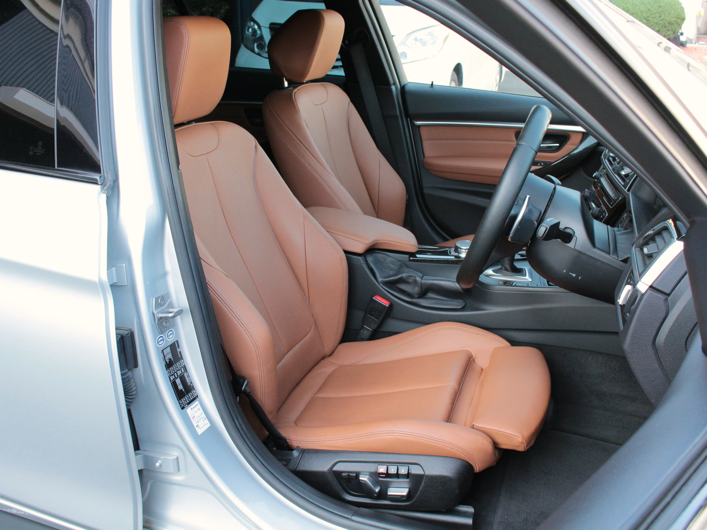 BMW　３２０ｄ　Ｍスポーツ