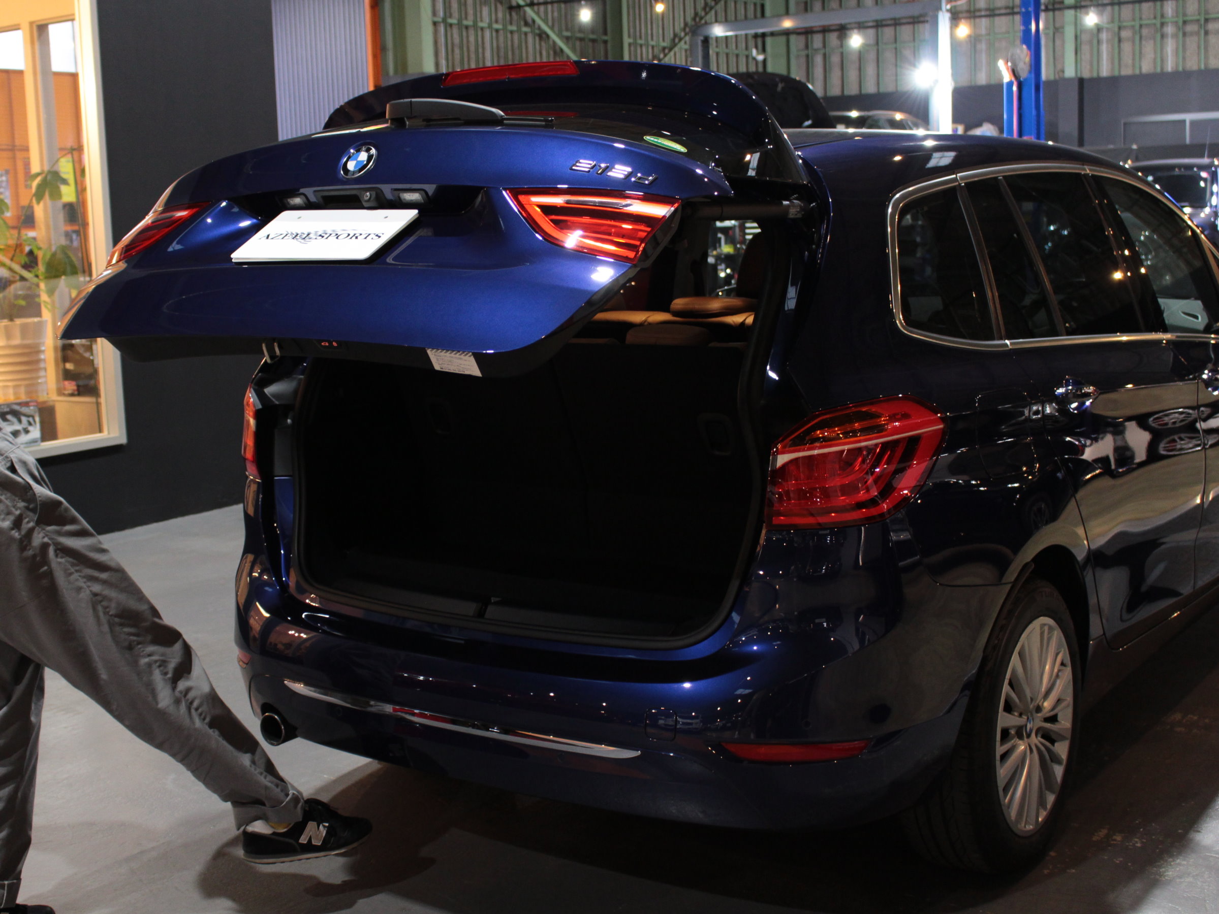 ＢＭＷ　２１８ｄ　グランツアラー　ラグジュアリー