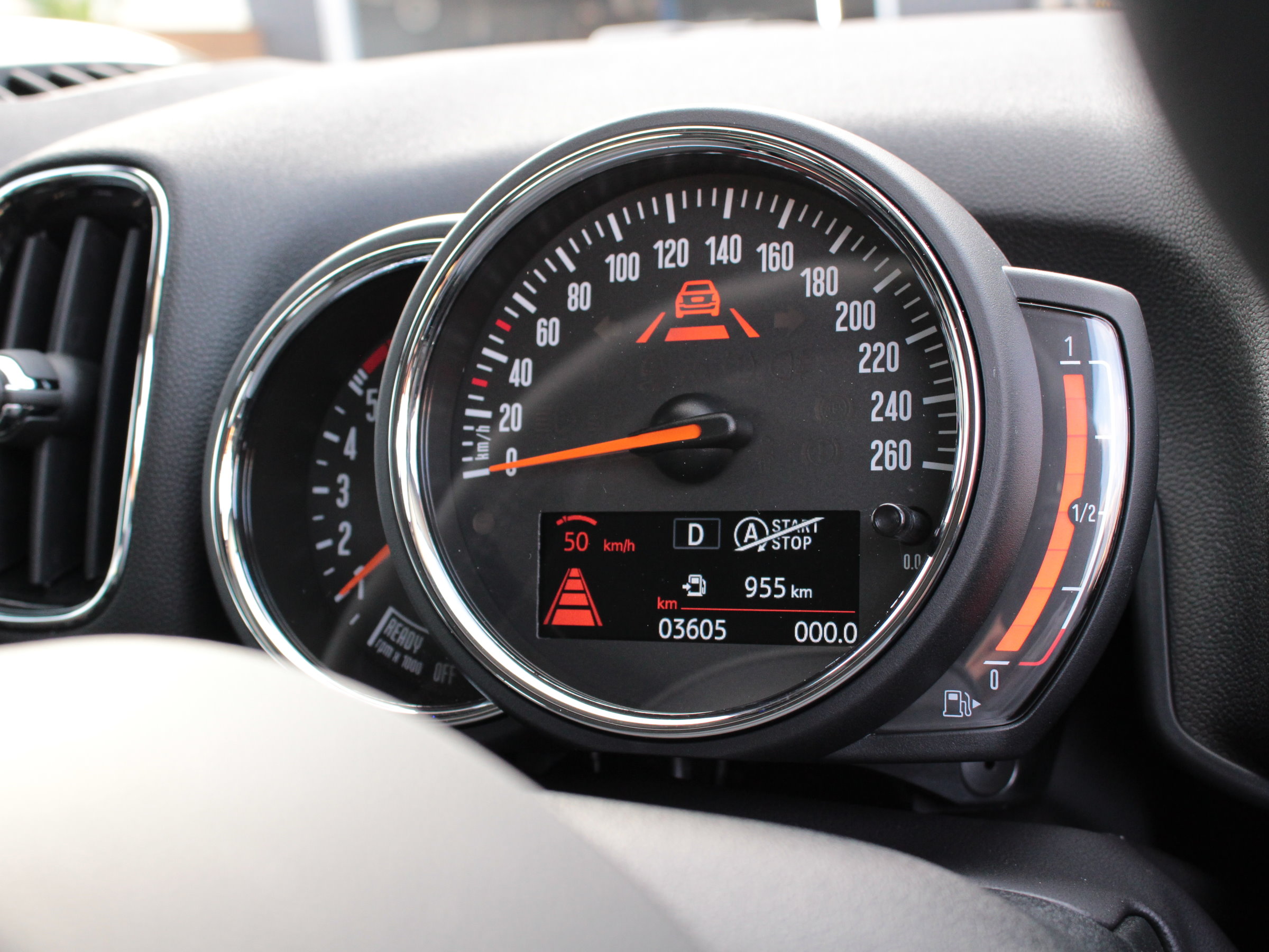 ＢＭＷ　ＭＩＮＩ　クロスオーバー　クーパーＤ　オール４