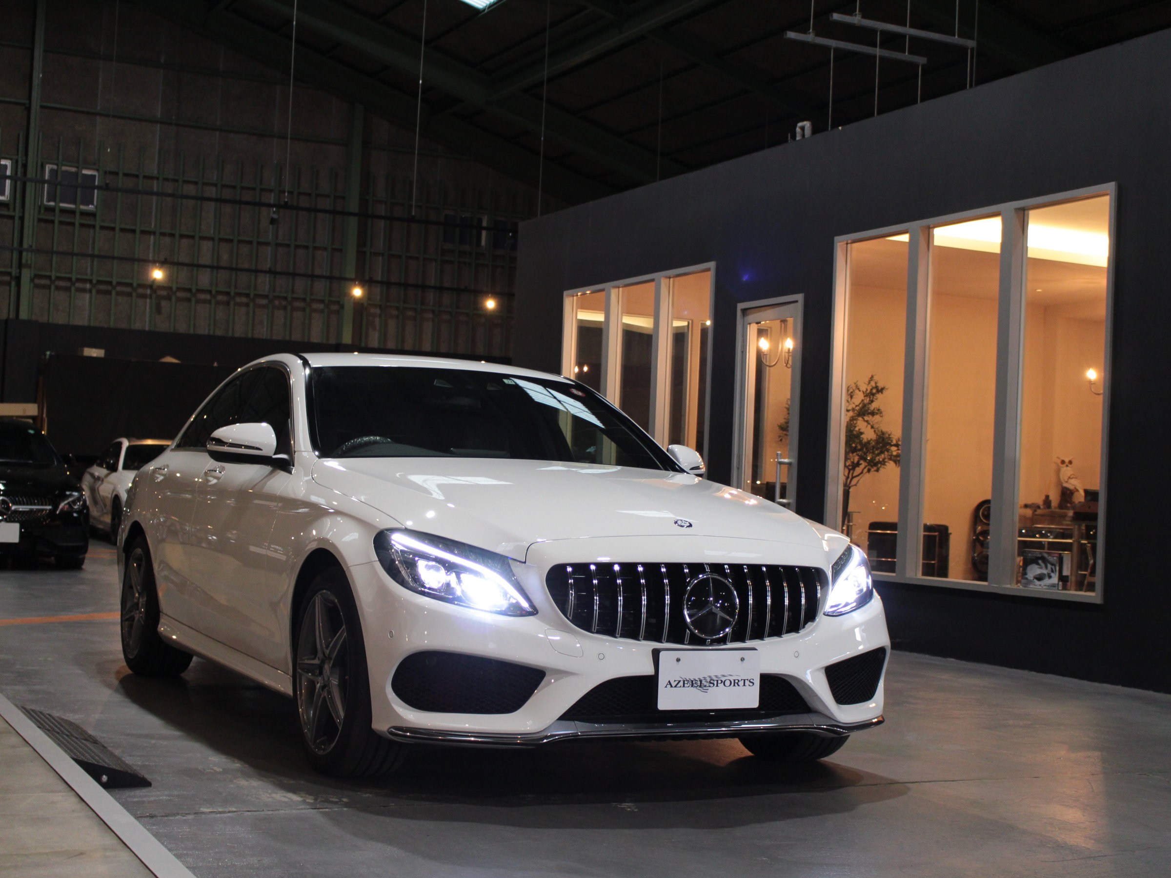 メルセデスベンツ　Ｃ２００　アバンギャルド　ＡＭＧライン