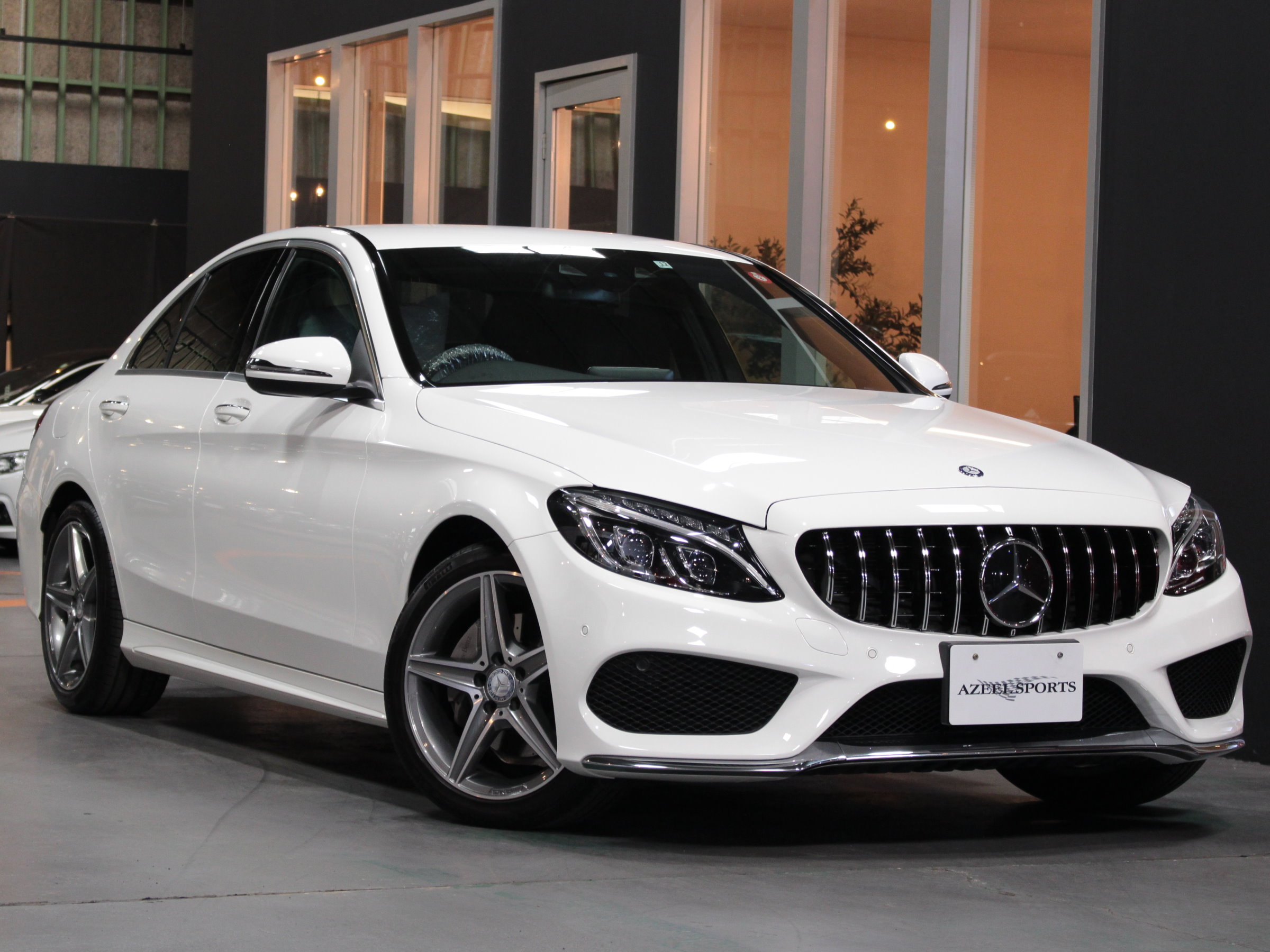 メルセデスベンツ　Ｃ２００　アバンギャルド　ＡＭＧライン