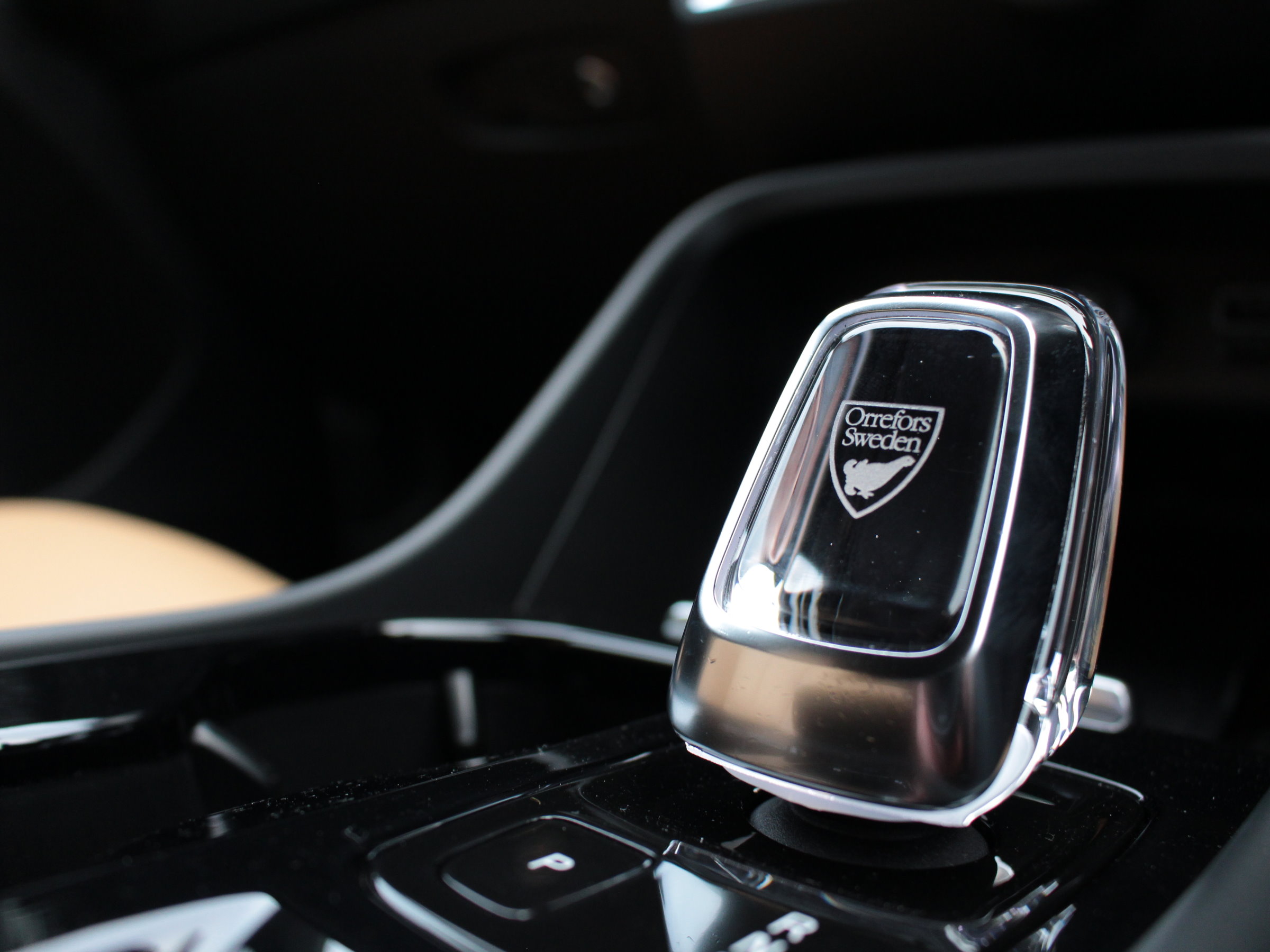 ボルボ　ＸＣ４０　Ｔ５　ＡＷＤ　インスクリプション