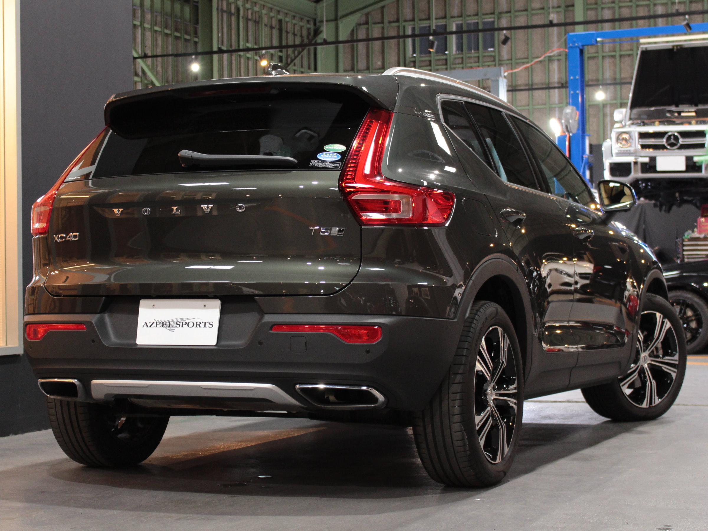 ボルボ　ＸＣ４０　Ｔ５　ＡＷＤ　インスクリプション