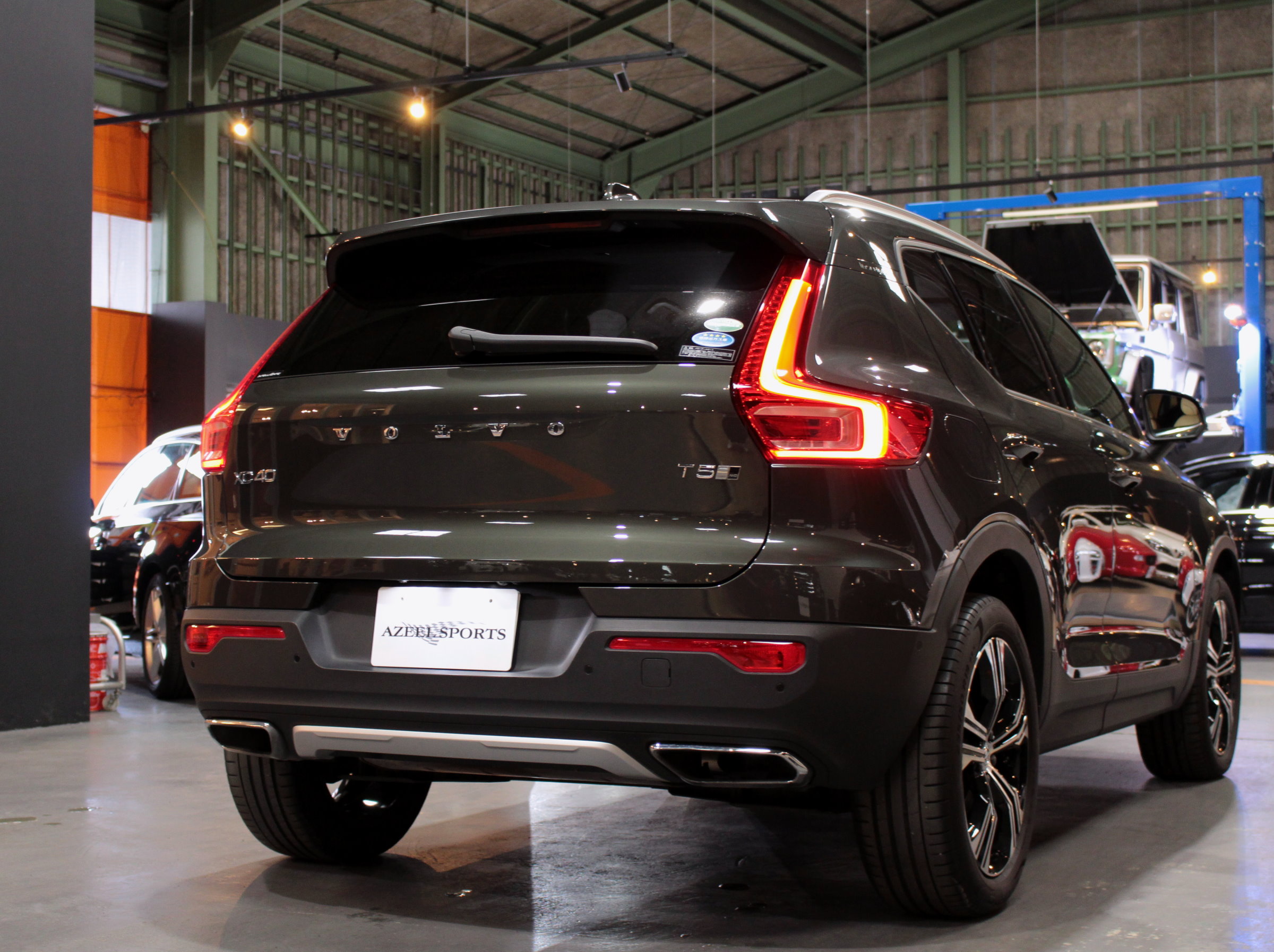 ボルボ　ＸＣ４０　Ｔ５　ＡＷＤ　インスクリプション
